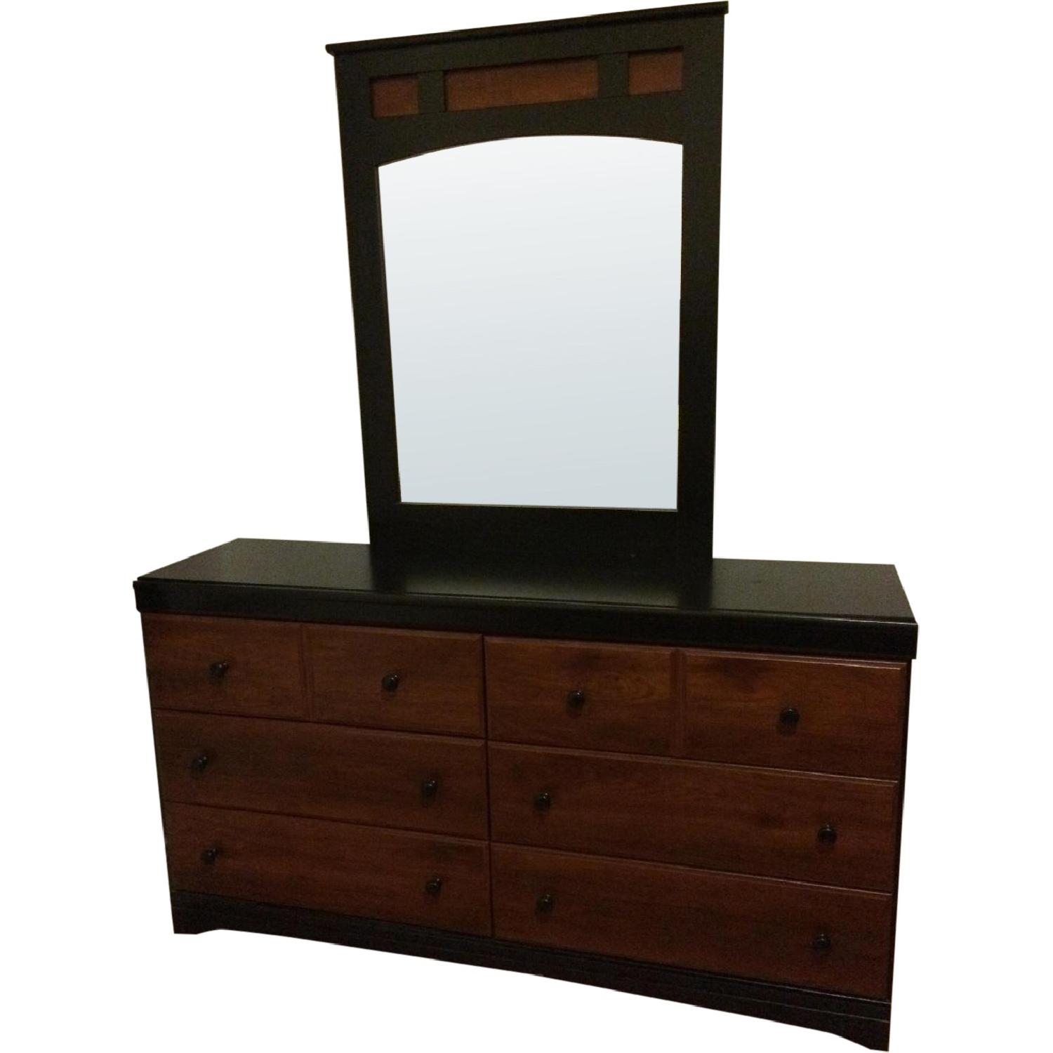 5 Piece Queen Size Bedroom Set - image-7