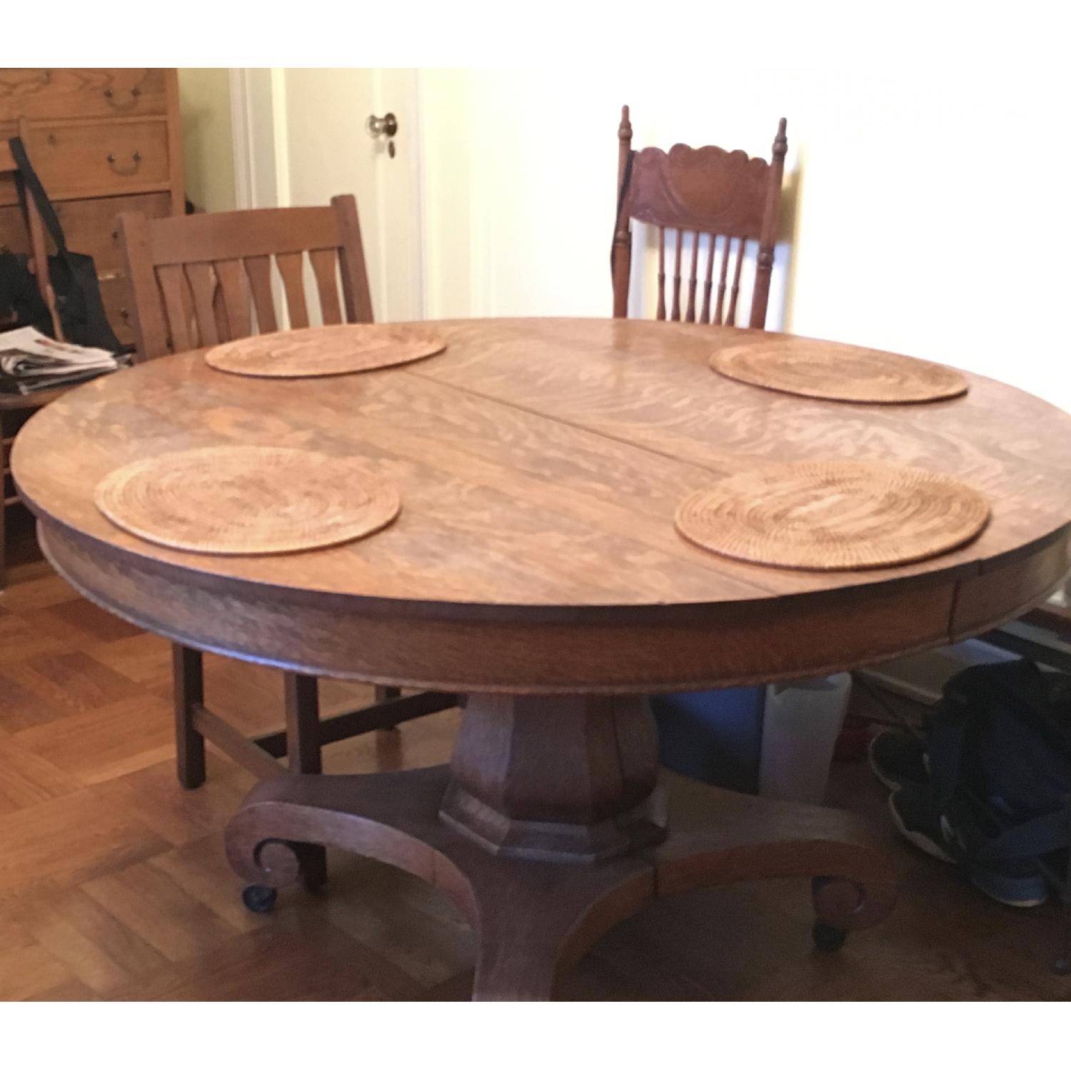 Atlantic Avenue Round Antique Oak Dining Table w/ 4 Leaves - image-2