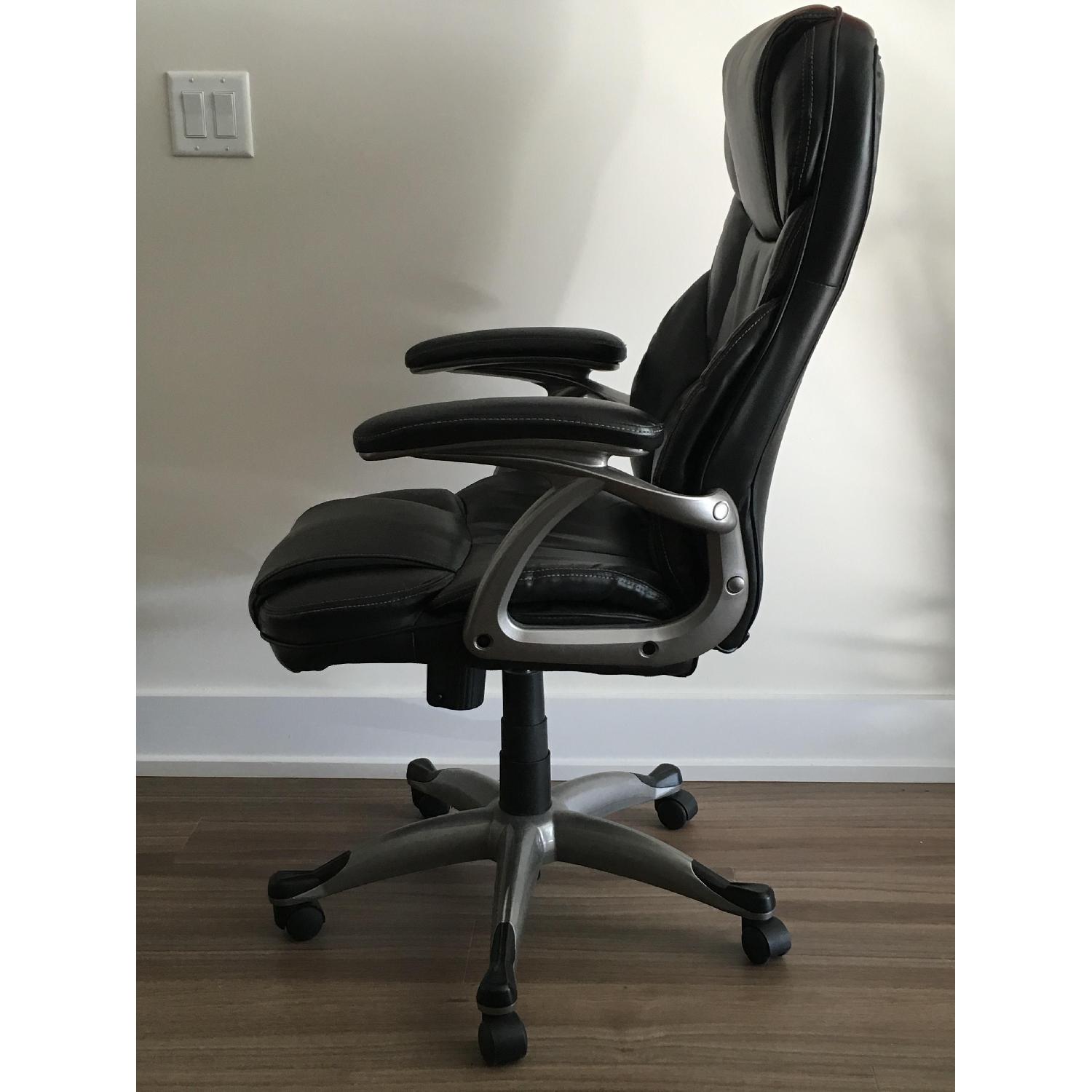 Staples Osgood Bonded Leather Managers Chair - image-3