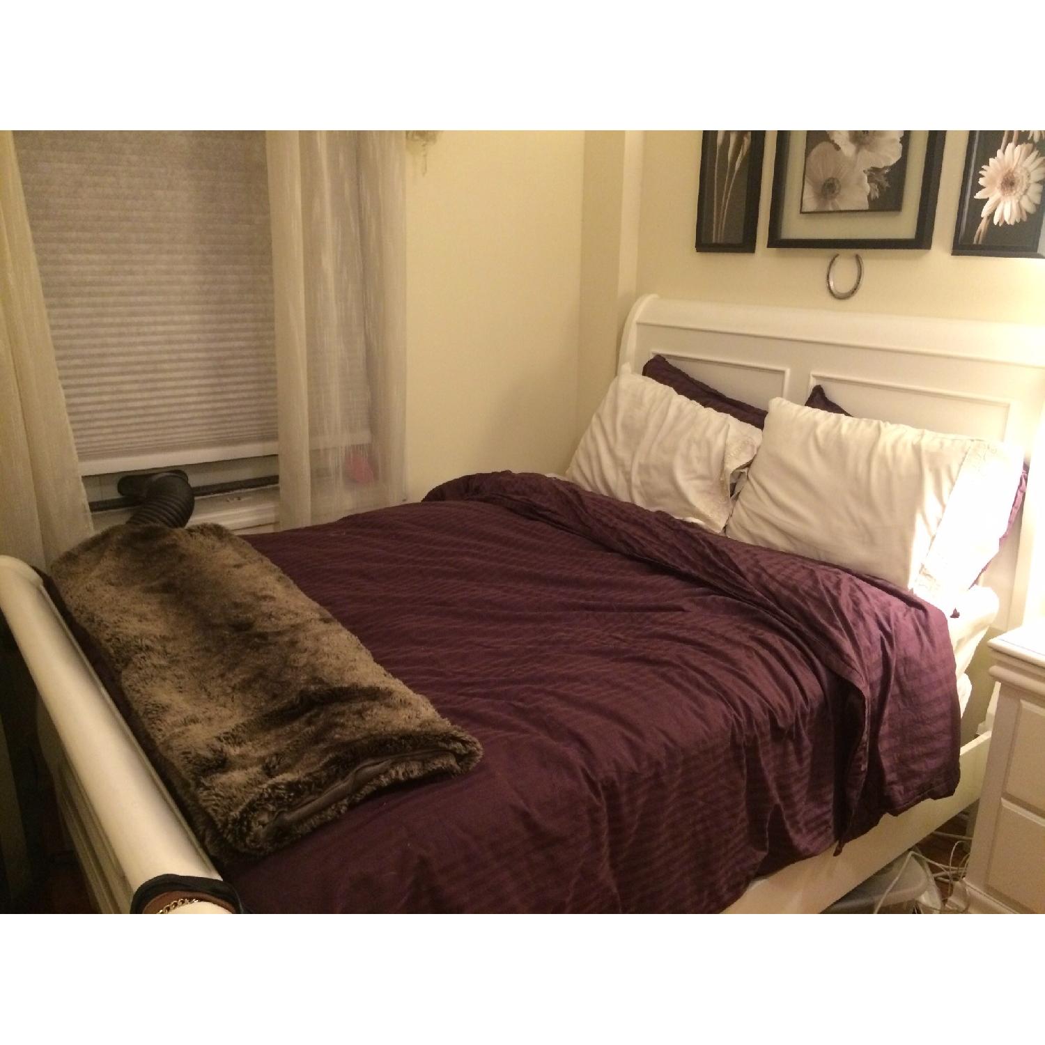 Bob's Furniture Louie Full Bedroom Set AptDeco