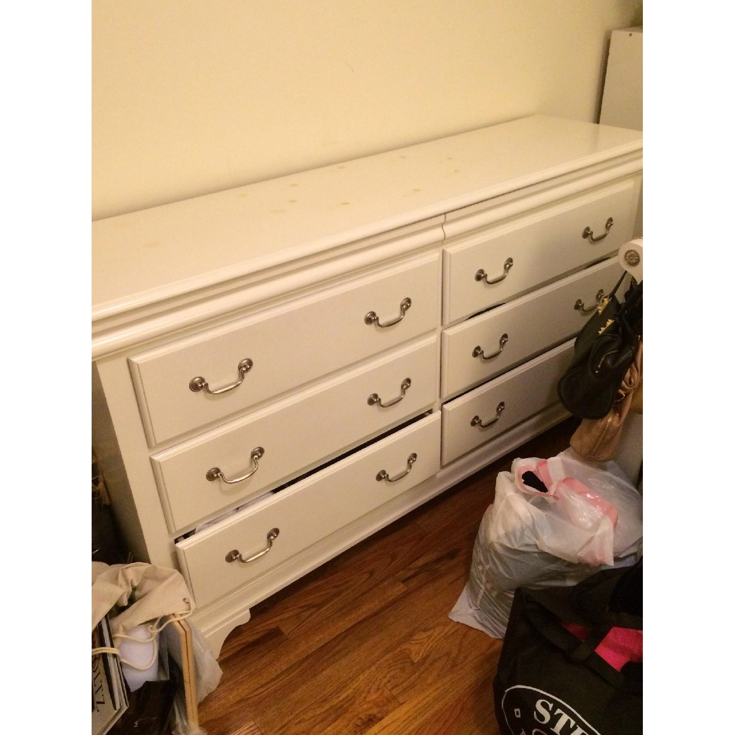 Bob's Furniture Louie Full Bedroom Set - image-2