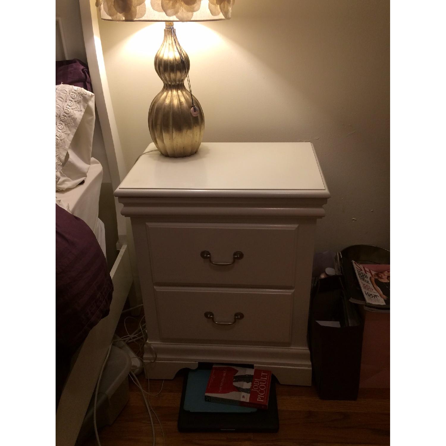 Bob's Furniture Louie Full Bedroom Set - image-3