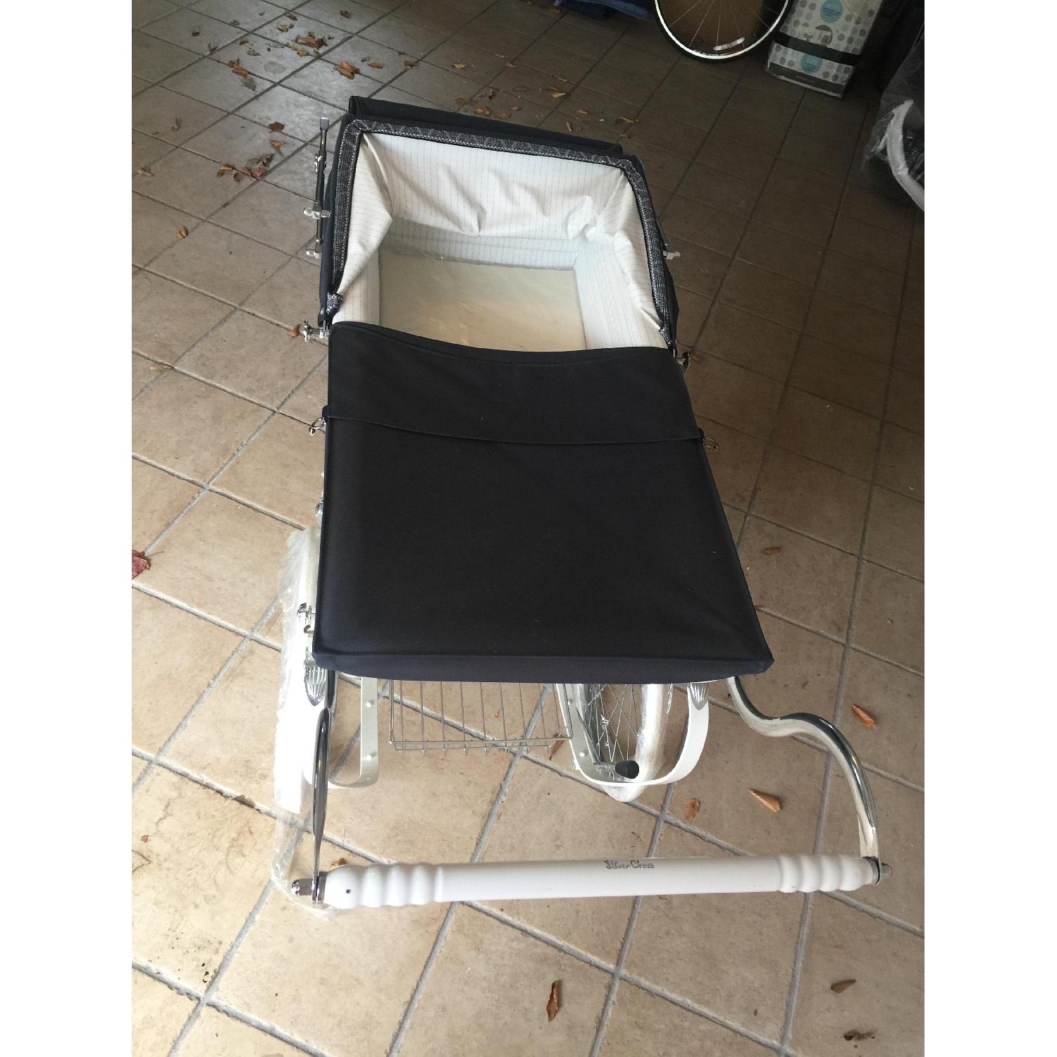 Silver Cross Balmoral Classic Pram - image-3