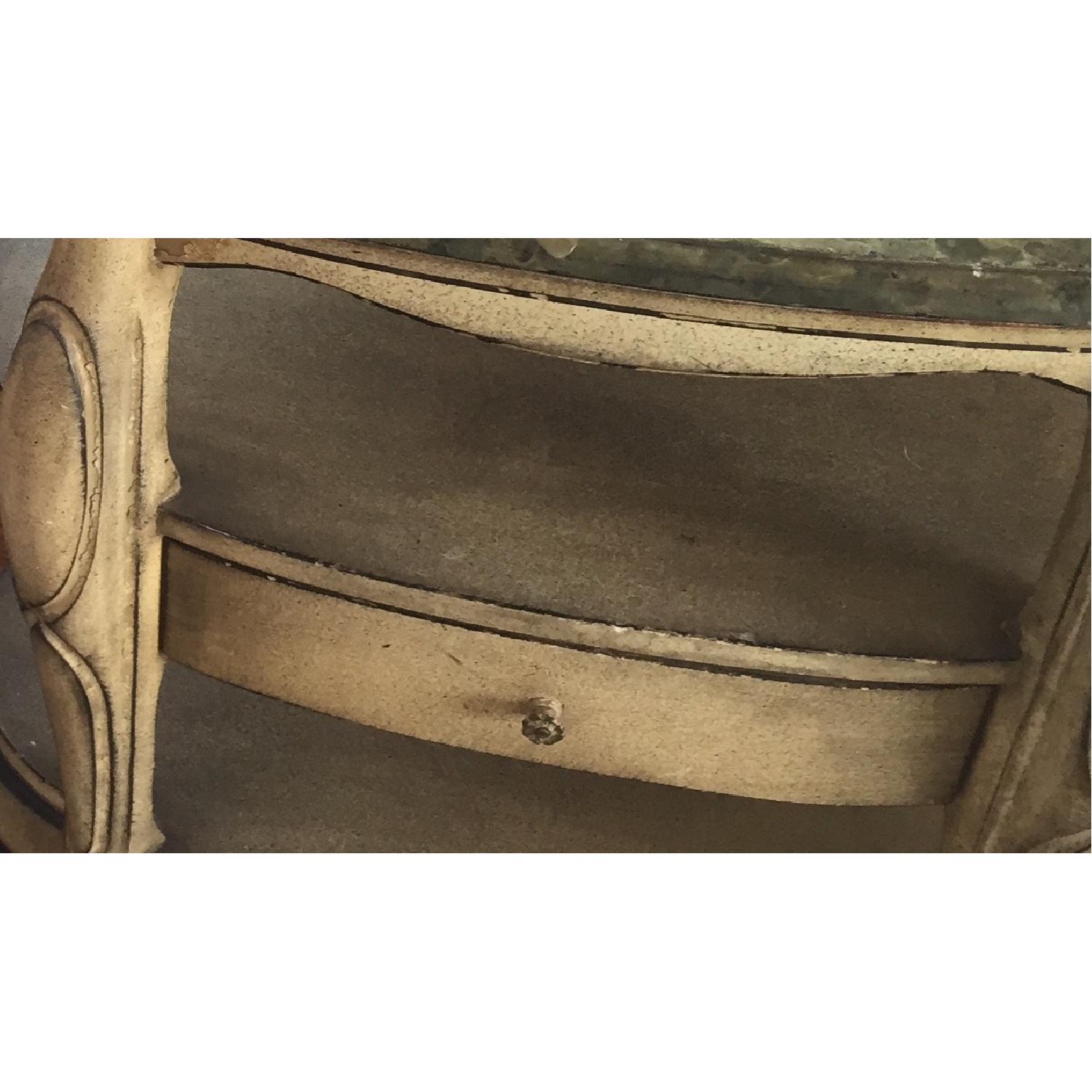 Stratford House Fine Furniture Antique Bedroom Set - image-2