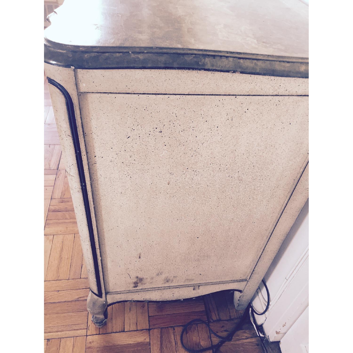 Stratford House Fine Furniture Antique Bedroom Set - image-3