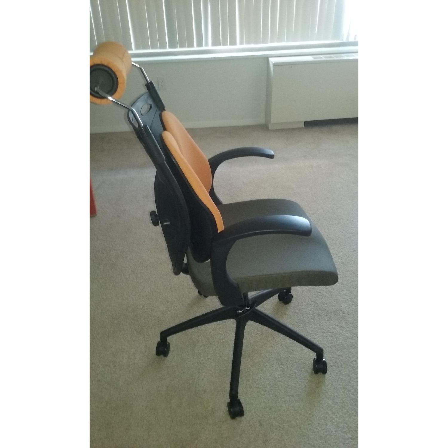 South Korean Ergonomic Chair - image-2