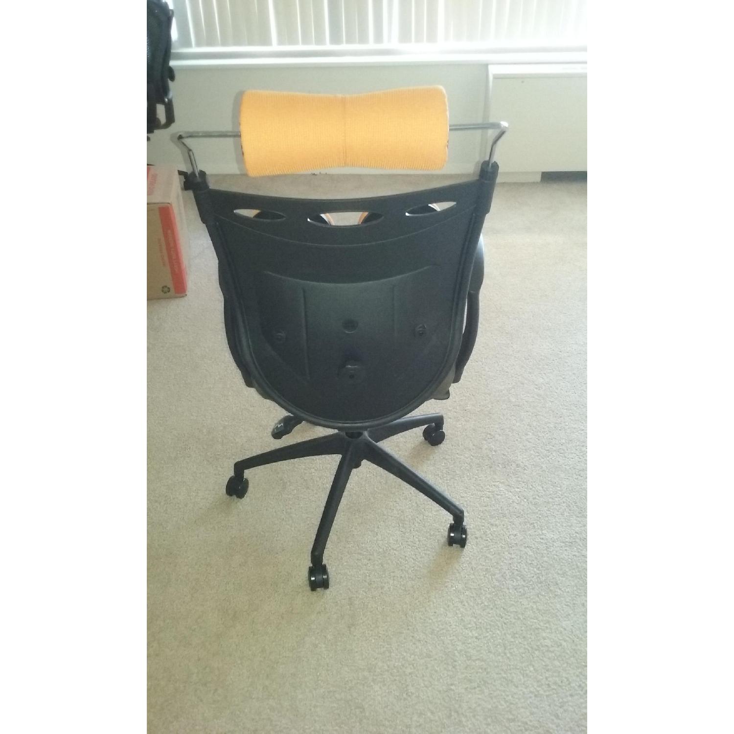 South Korean Ergonomic Chair - image-3