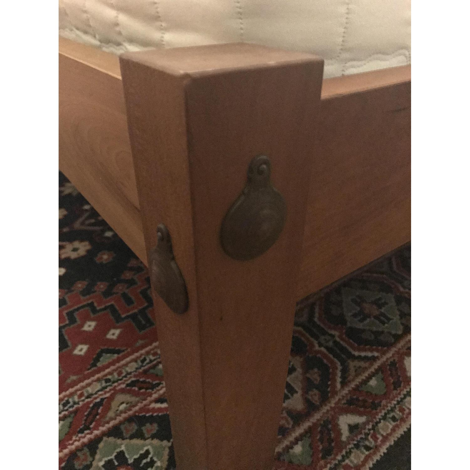 Scott Jordan Willoughby Queen Bed - image-5