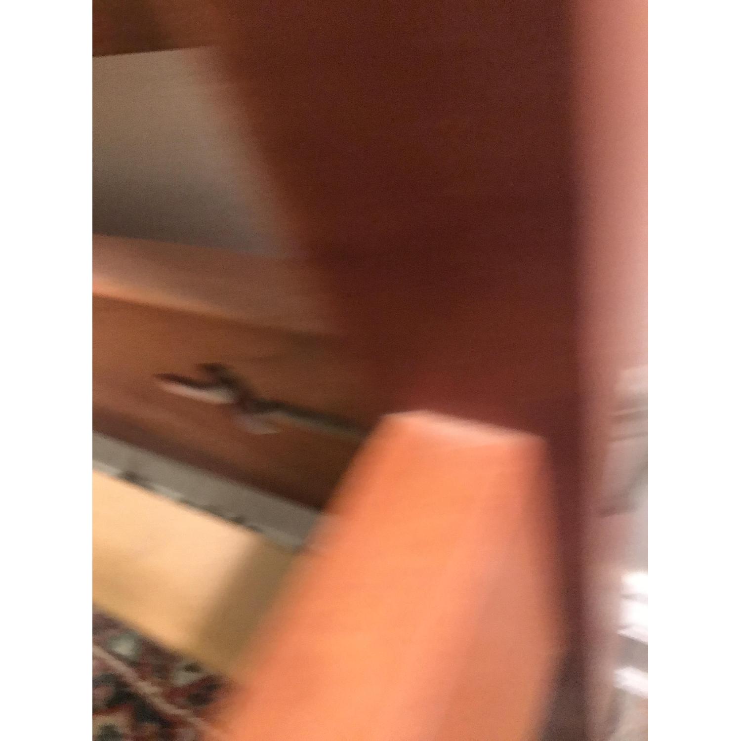 Scott Jordan Willoughby Queen Bed - image-7