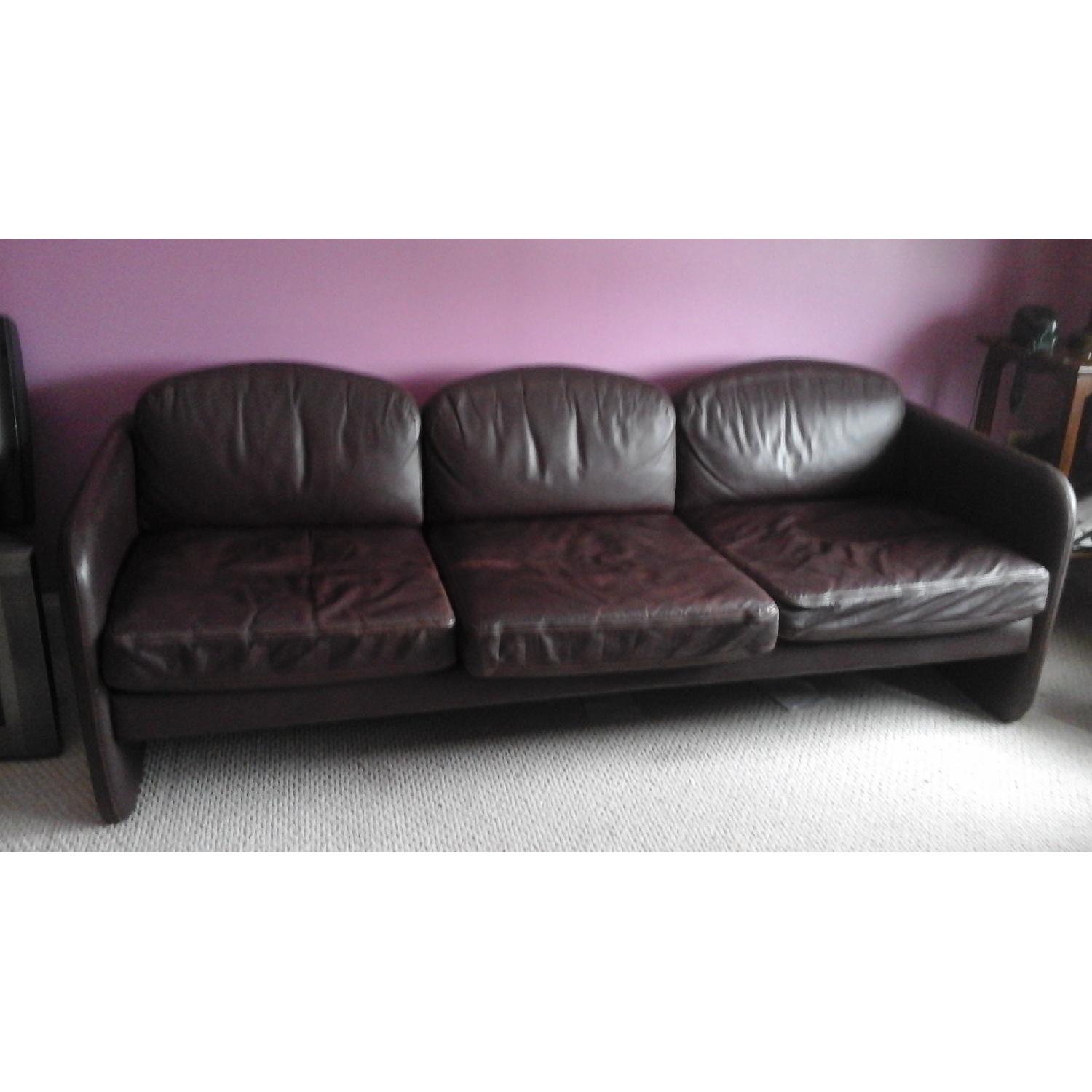 Mueller Furniture 1987 Burgundy Leather Sofa - image-7