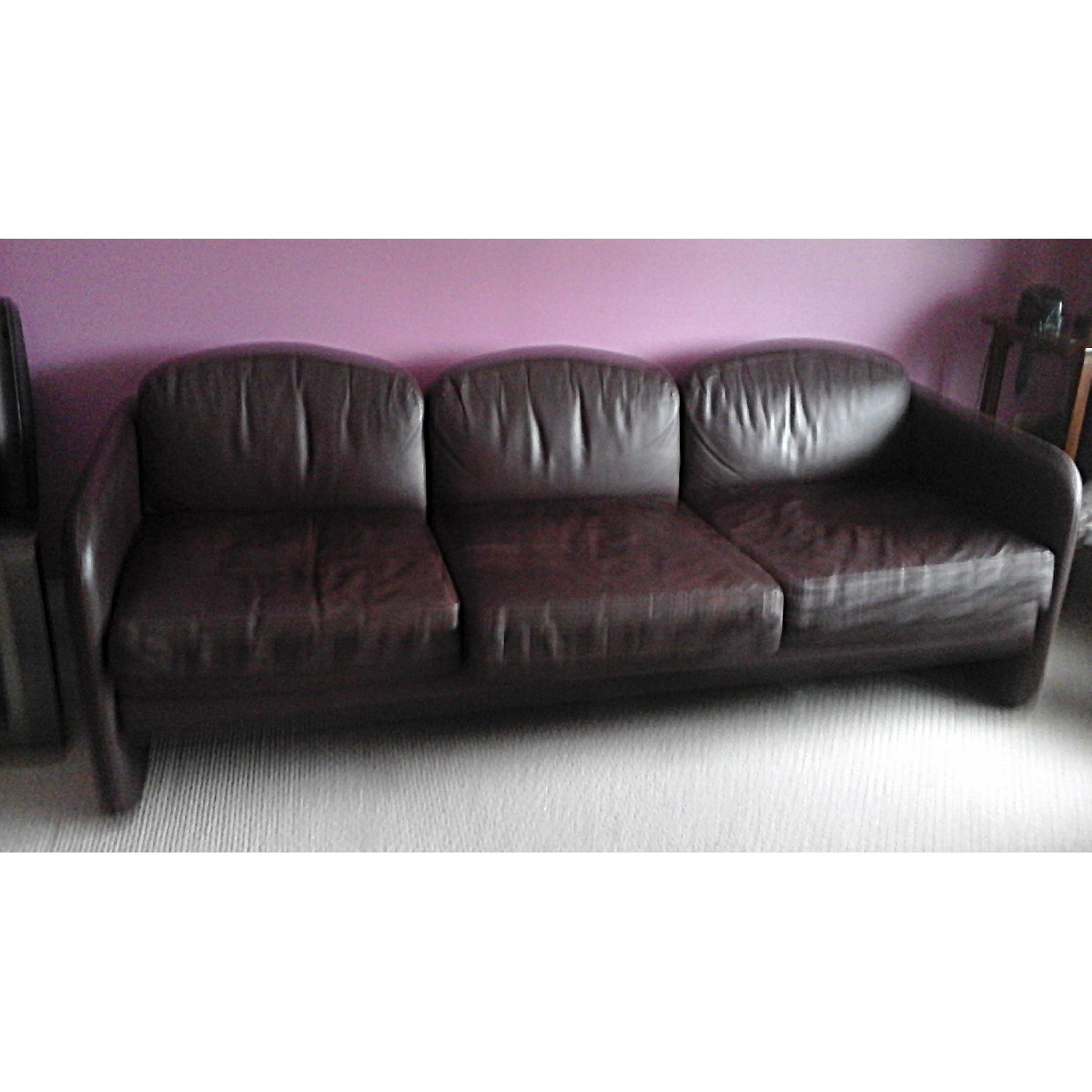 Mueller Furniture 1987 Burgundy Leather Sofa - image-12