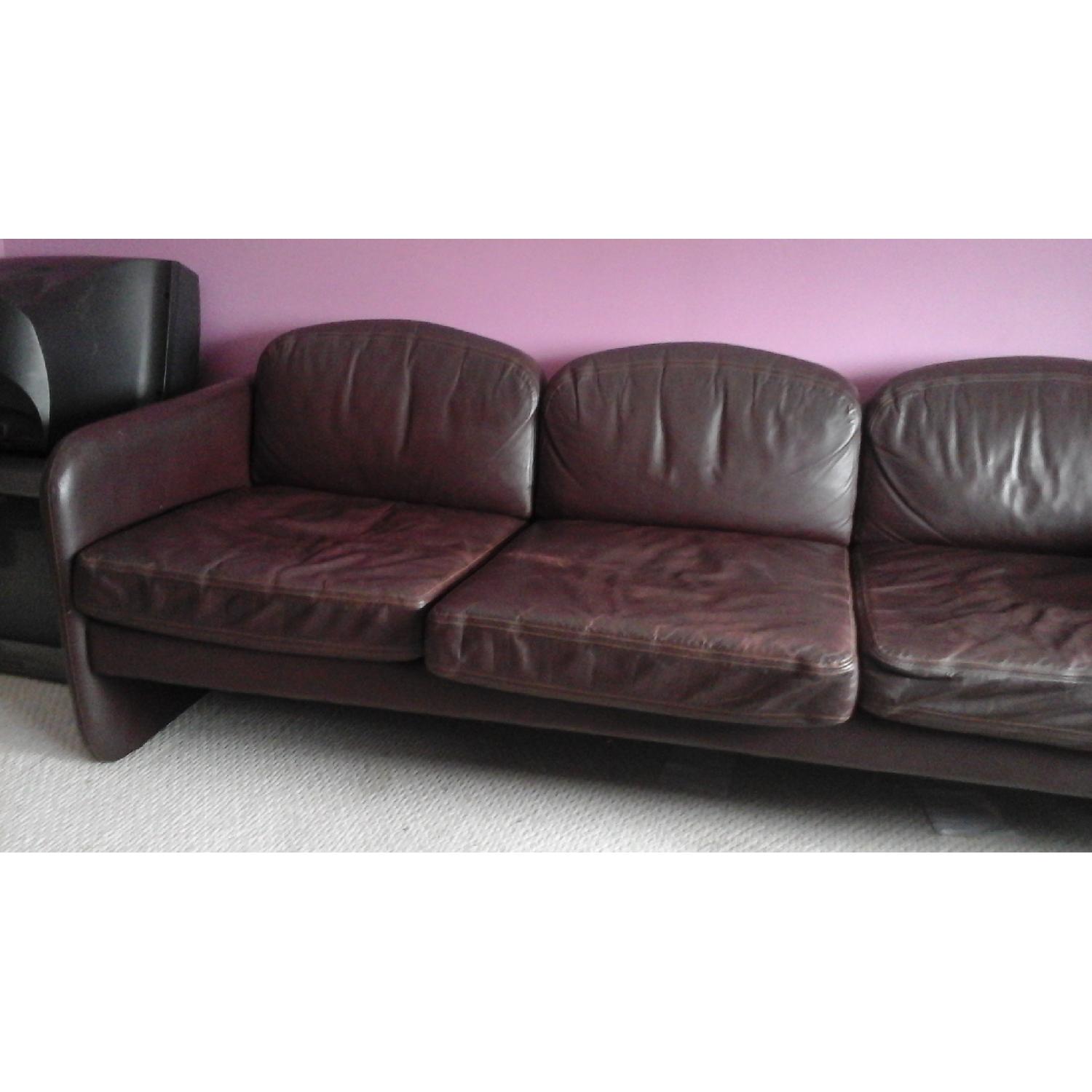 Mueller Furniture 1987 Burgundy Leather Sofa - image-18