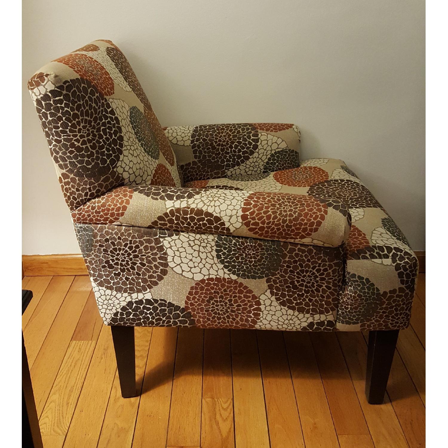 Raymour & Flanigan Accent Chair - image-2