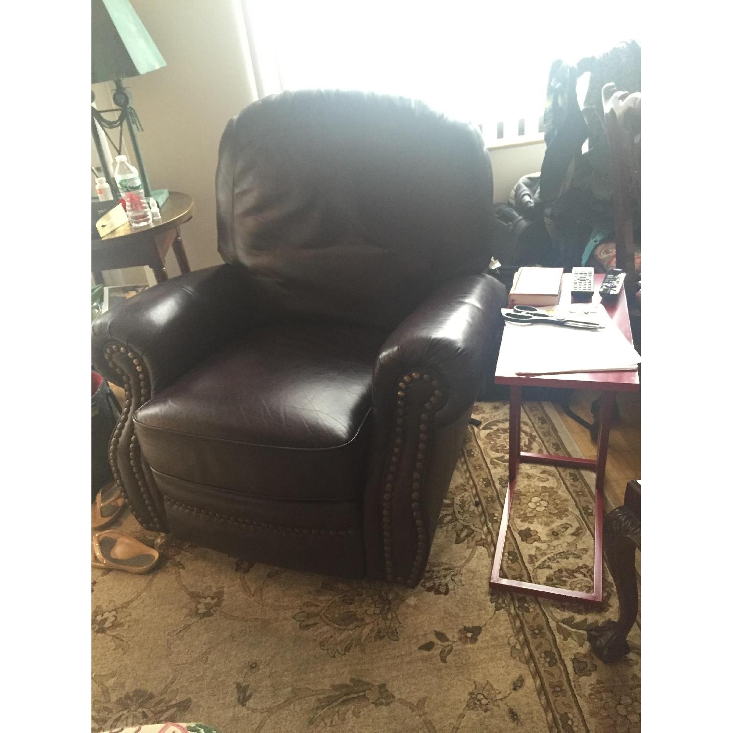 Haverty's Recliner - image-1