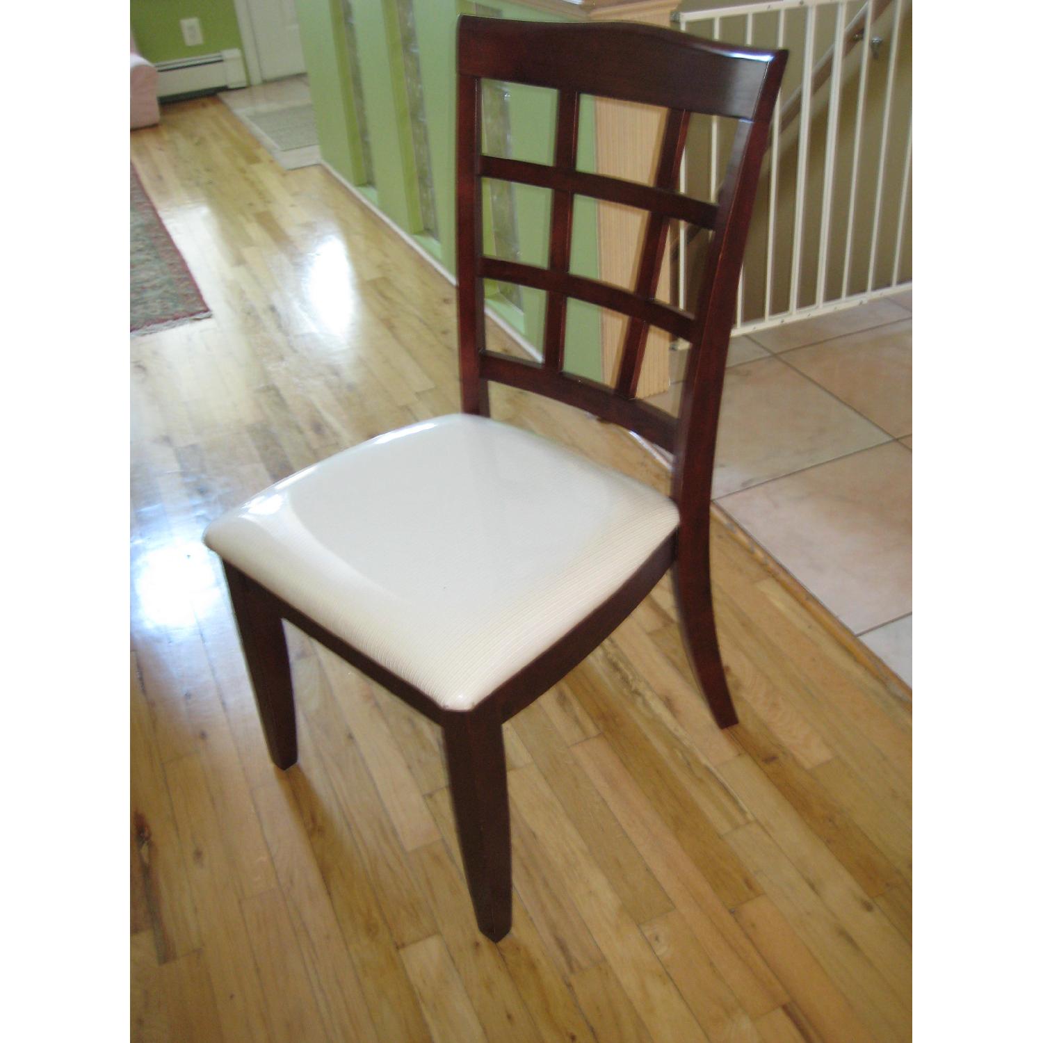 Levitz Furniture 6 Piece Expandable Dining Set - image-6