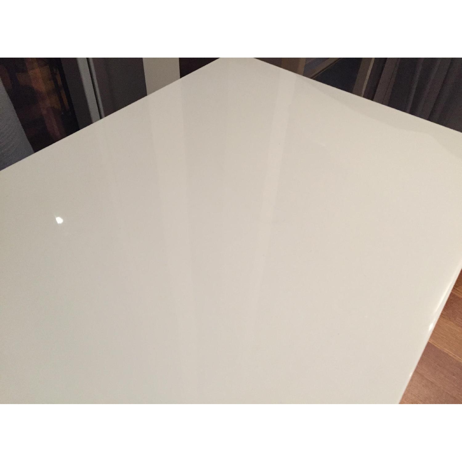 Modani White Lacquer Bedside Table - image-3