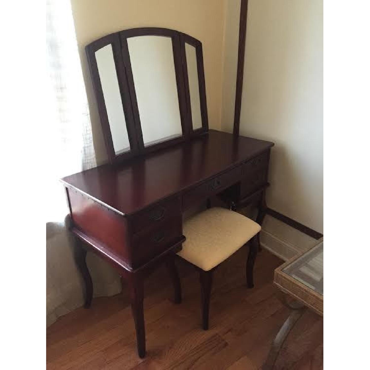 Bedroom/Bathroom Vanity - image-2