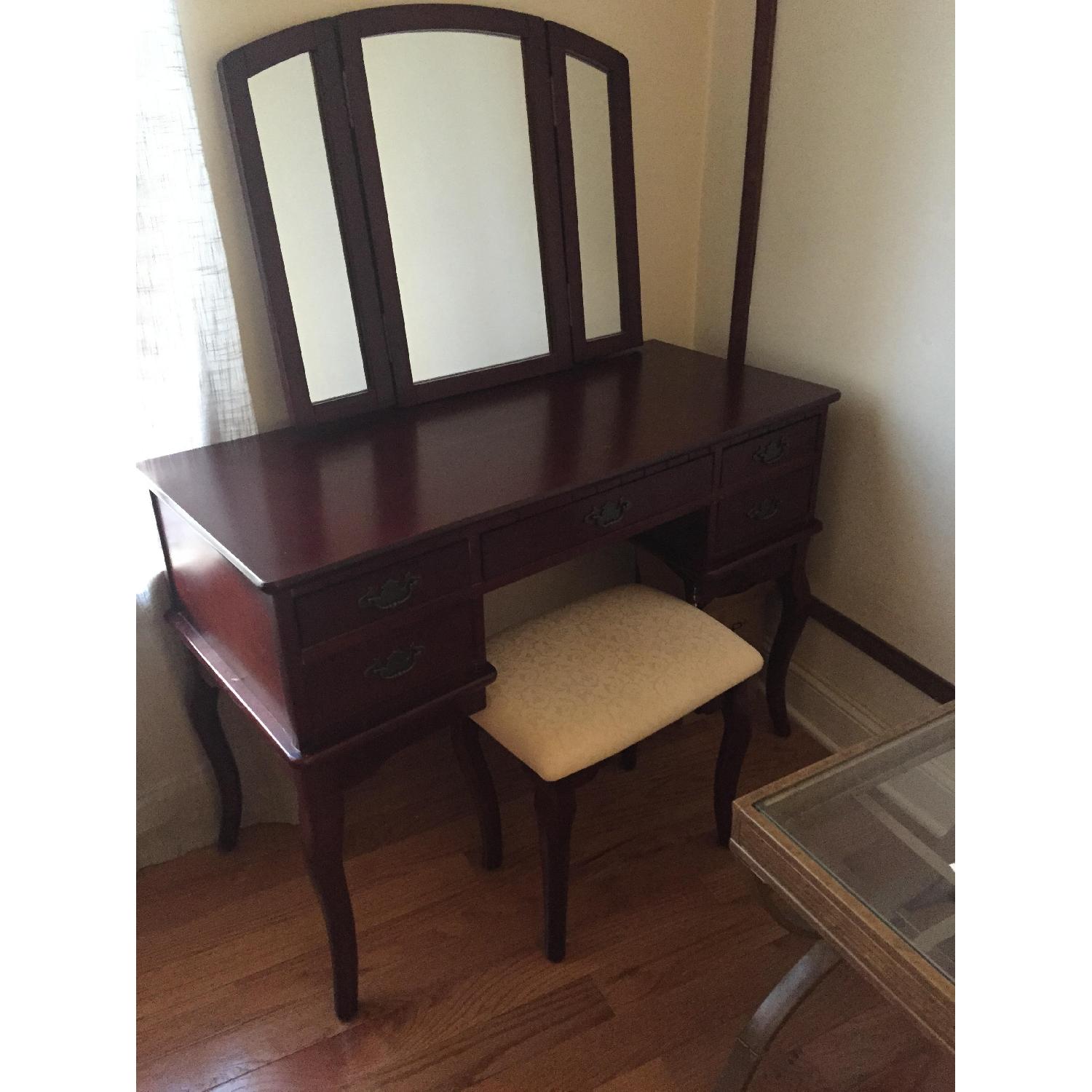 Bedroom/Bathroom Vanity - image-3