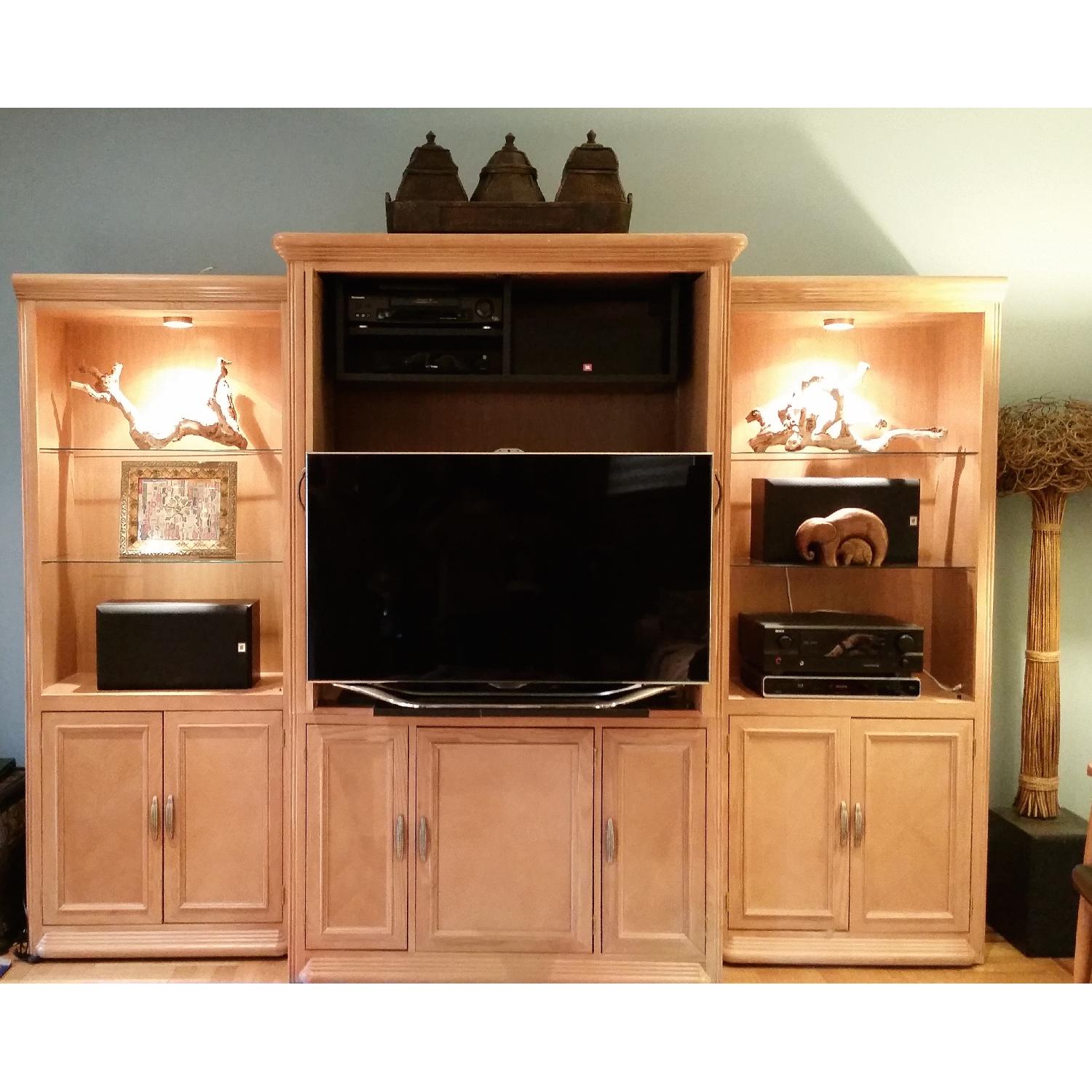 Broyhill 4 Piece Entertainment Wall Unit - image-5