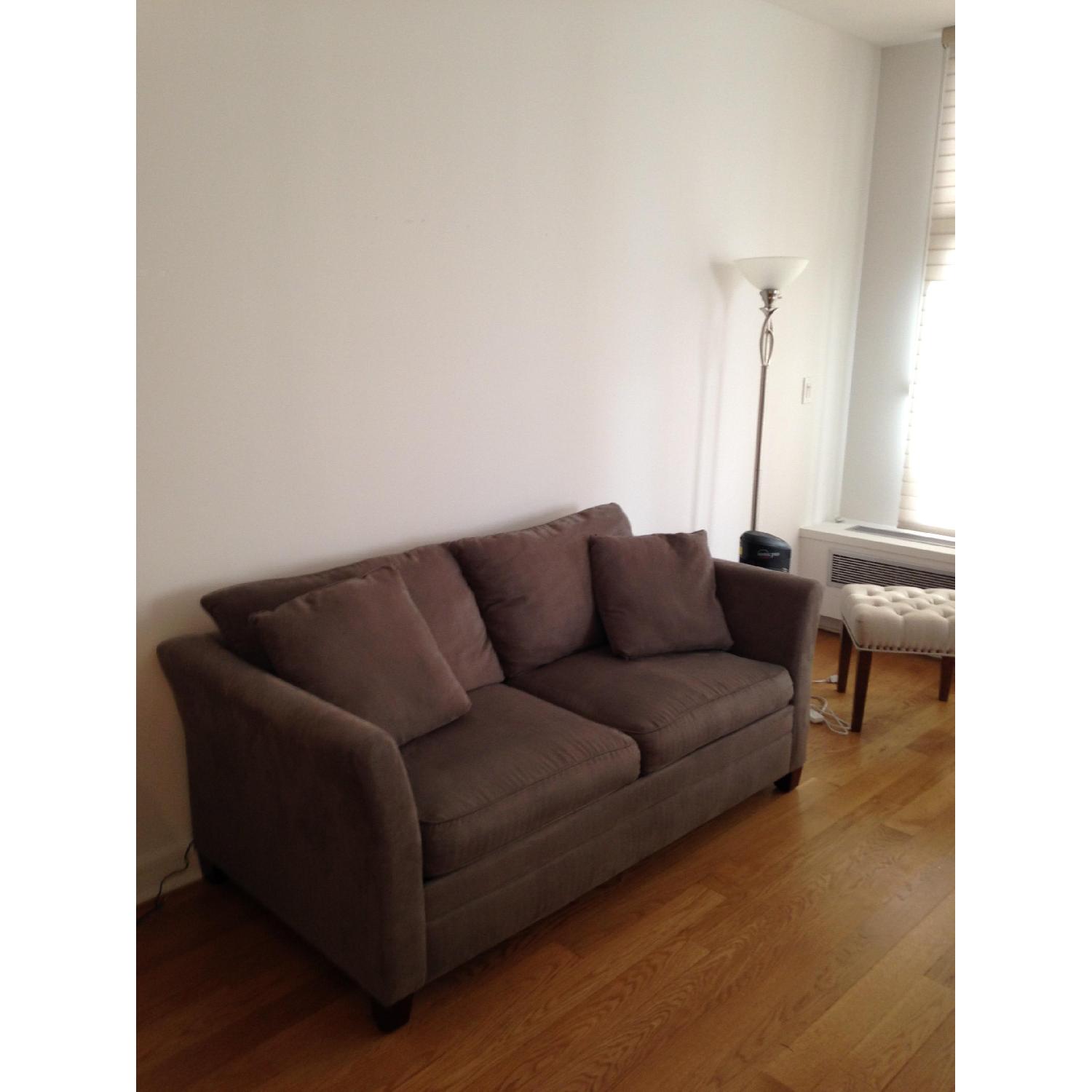 Jennifer Convertibles Loveseat w/ Full Size PullOut Sofa Bed AptDeco