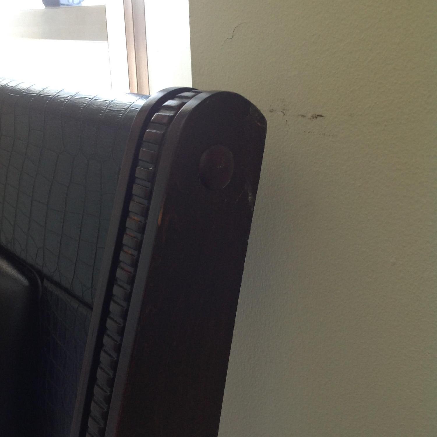 Raymour & Flanigan Dundee 4-Piece Queen Bedroom Set - image-2