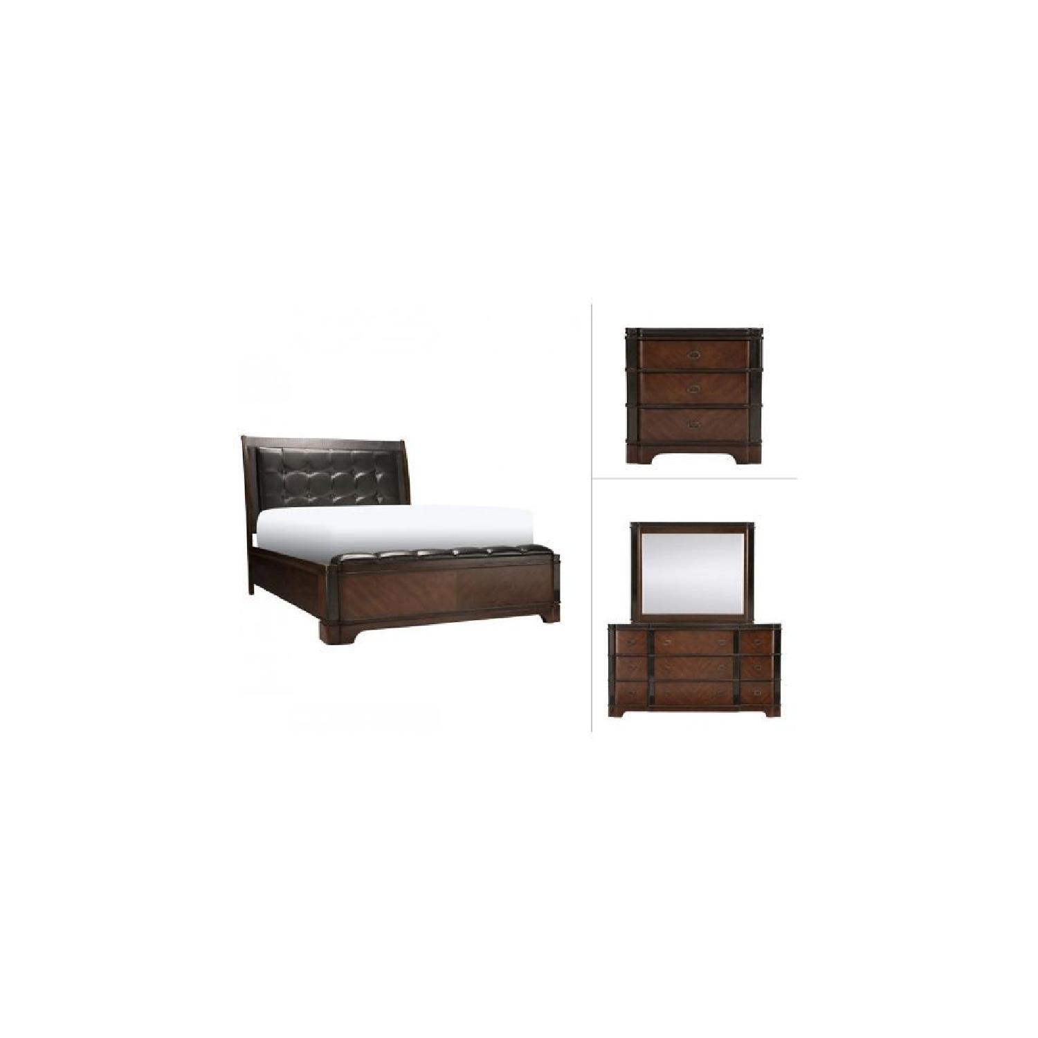 Raymour & Flanigan Dundee 4-Piece Queen Bedroom Set - image-4