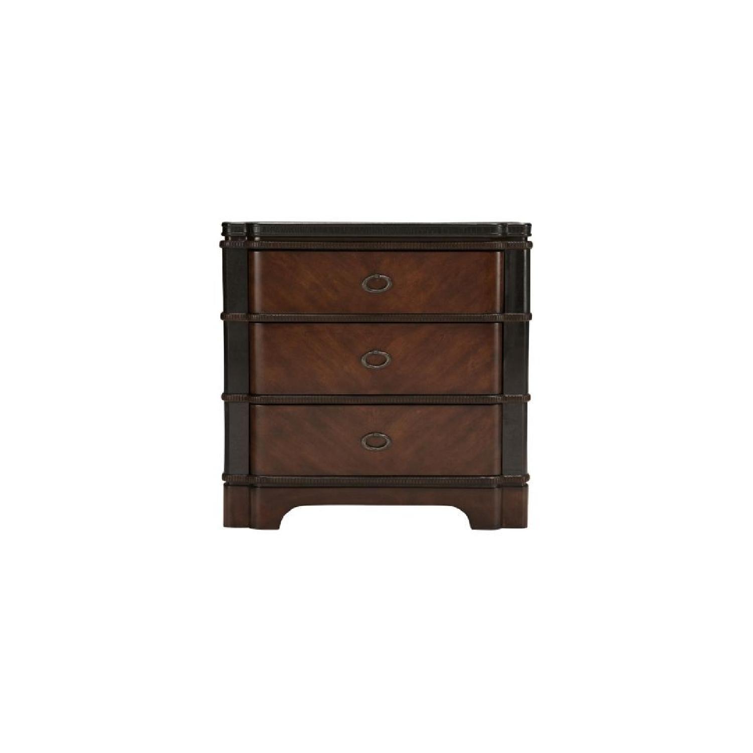 Raymour & Flanigan Dundee 4-Piece Queen Bedroom Set - image-7