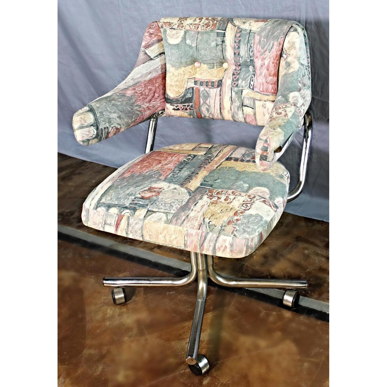 Mid Century Modern Swivel Office/Lounge Club Chair - image-1