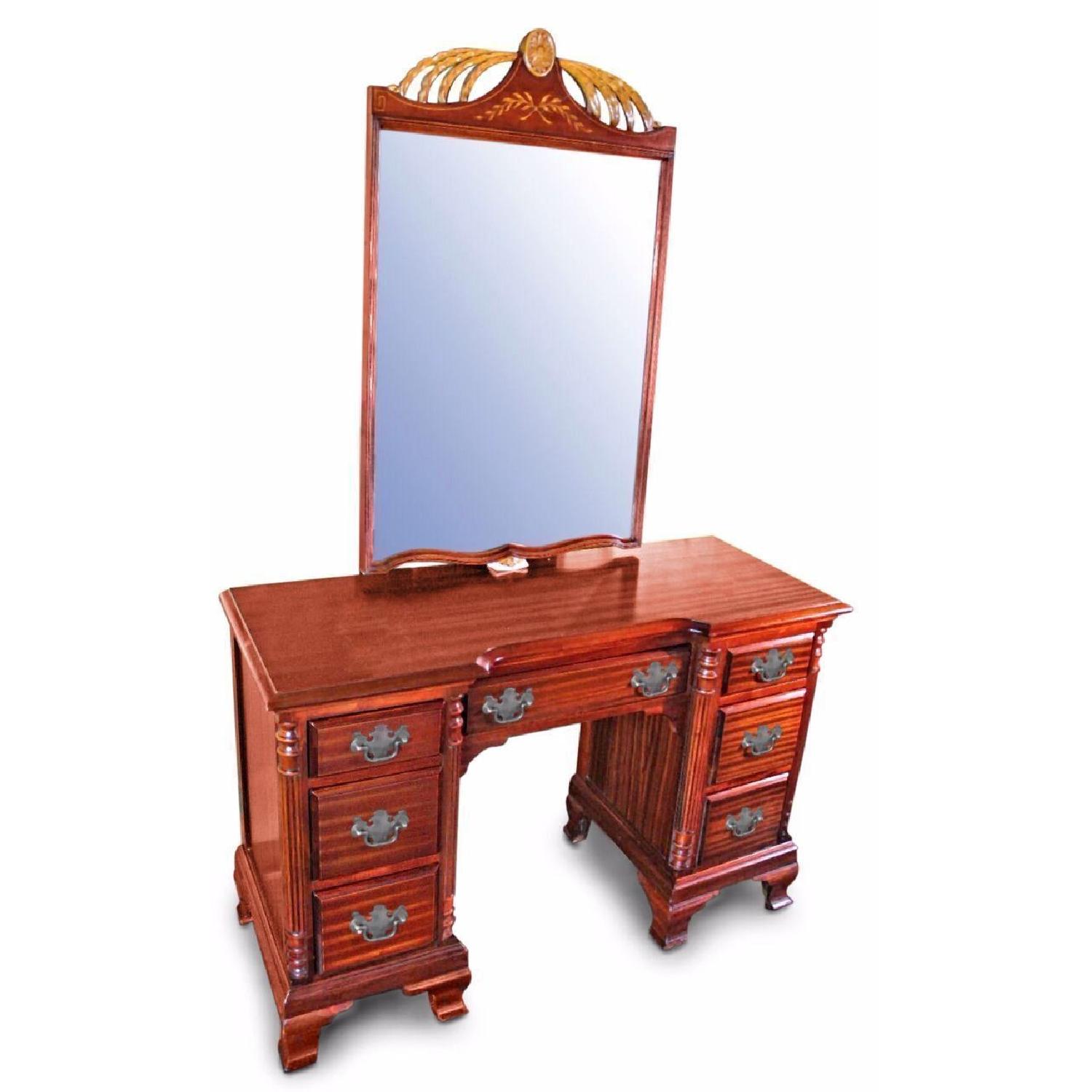 Chippendale Mahogany 5-Piece Bedroom Set - image-1