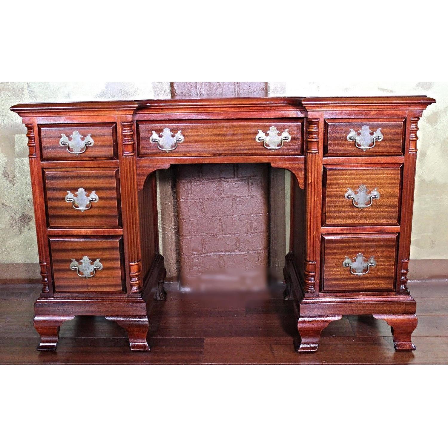 Chippendale Mahogany 5-Piece Bedroom Set - image-6