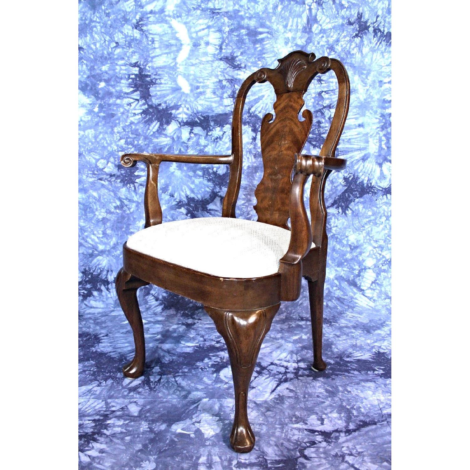 Vintage Queen Anne Style Dining Chair AptDeco