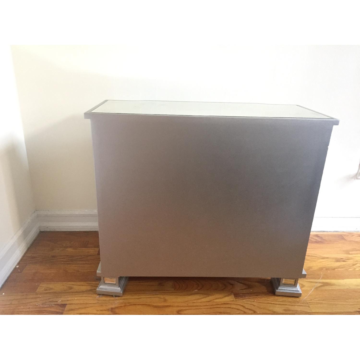 Wilton 3 Drawer Mirrored Dresser - image-11