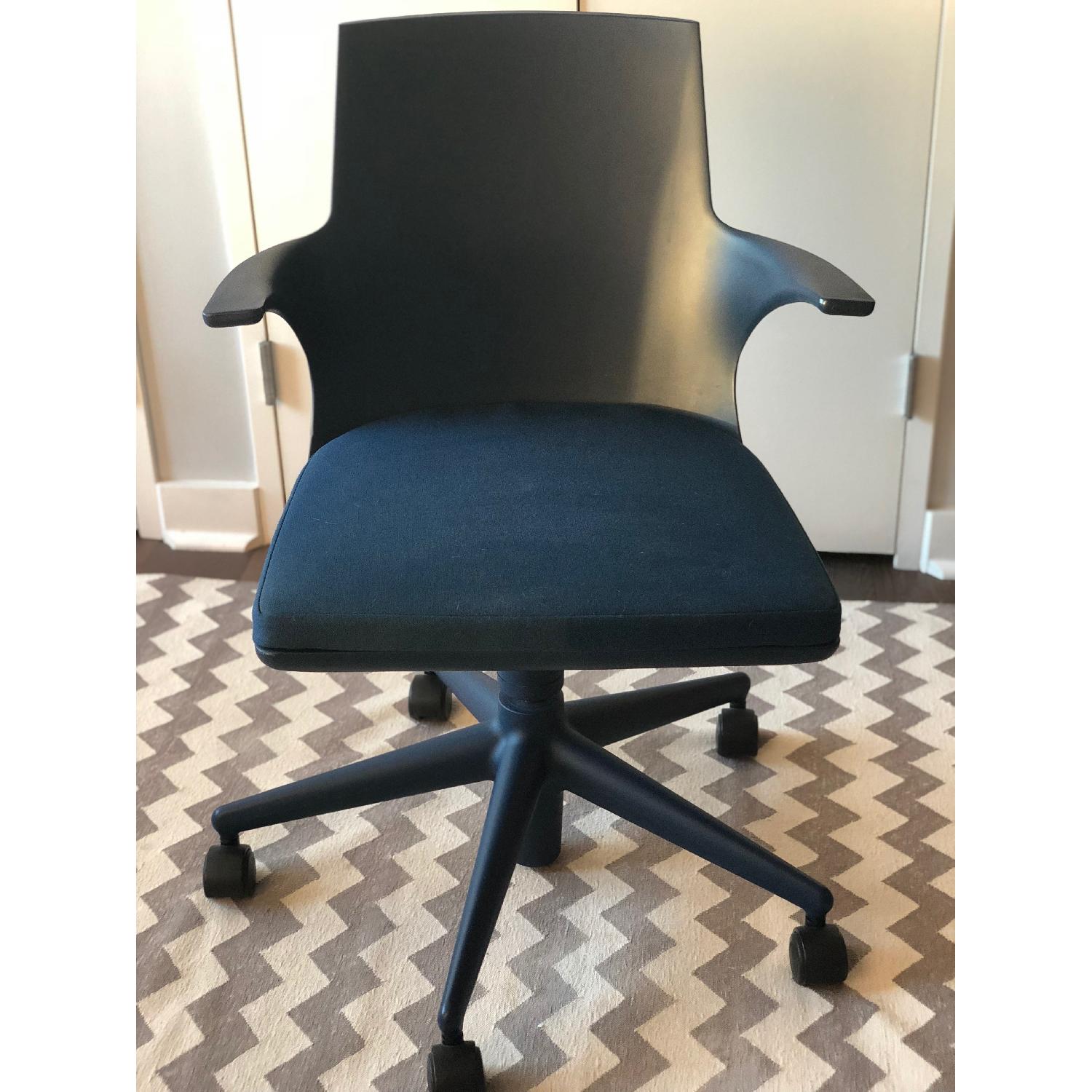 Kartell Spoon Chair in Blue - image-5