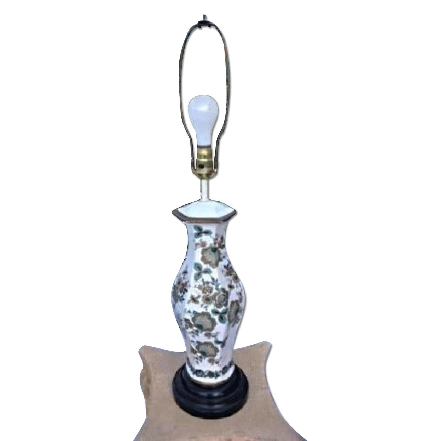 Asian Style Porcelain Green White Painted Vase Table Lamp AptDeco
