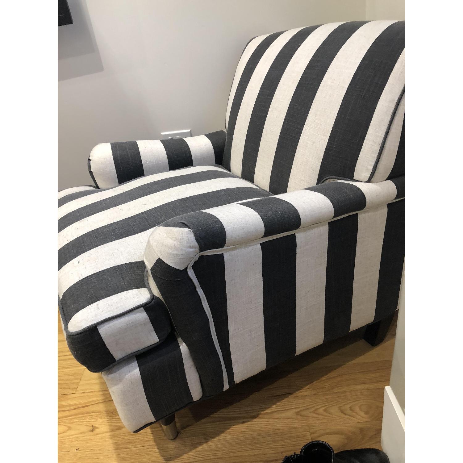 Safavieh Mercer Chloe Club Chair - image-5