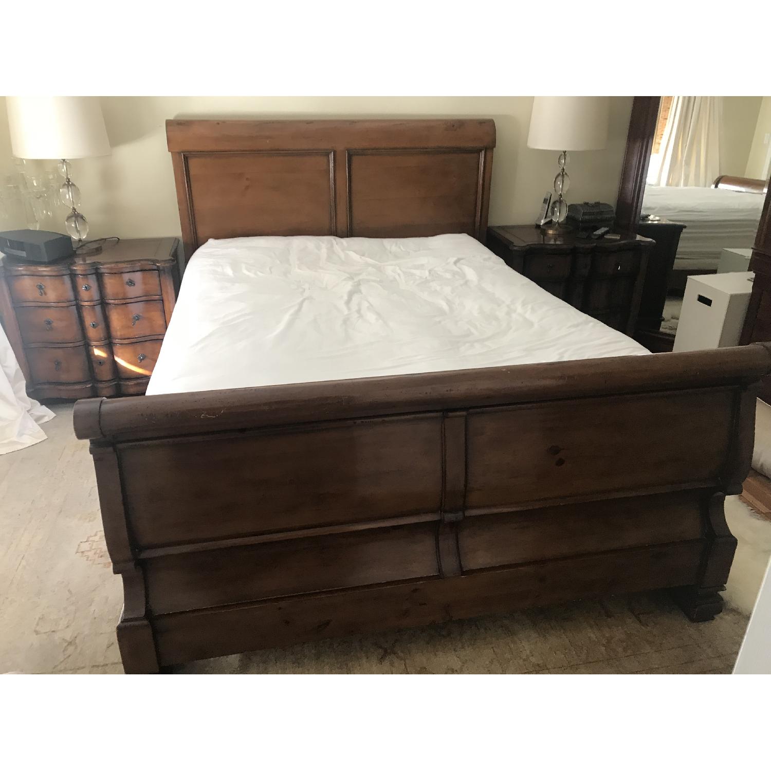 Baker Milling Road Queen Size Sleigh Bed - image-1