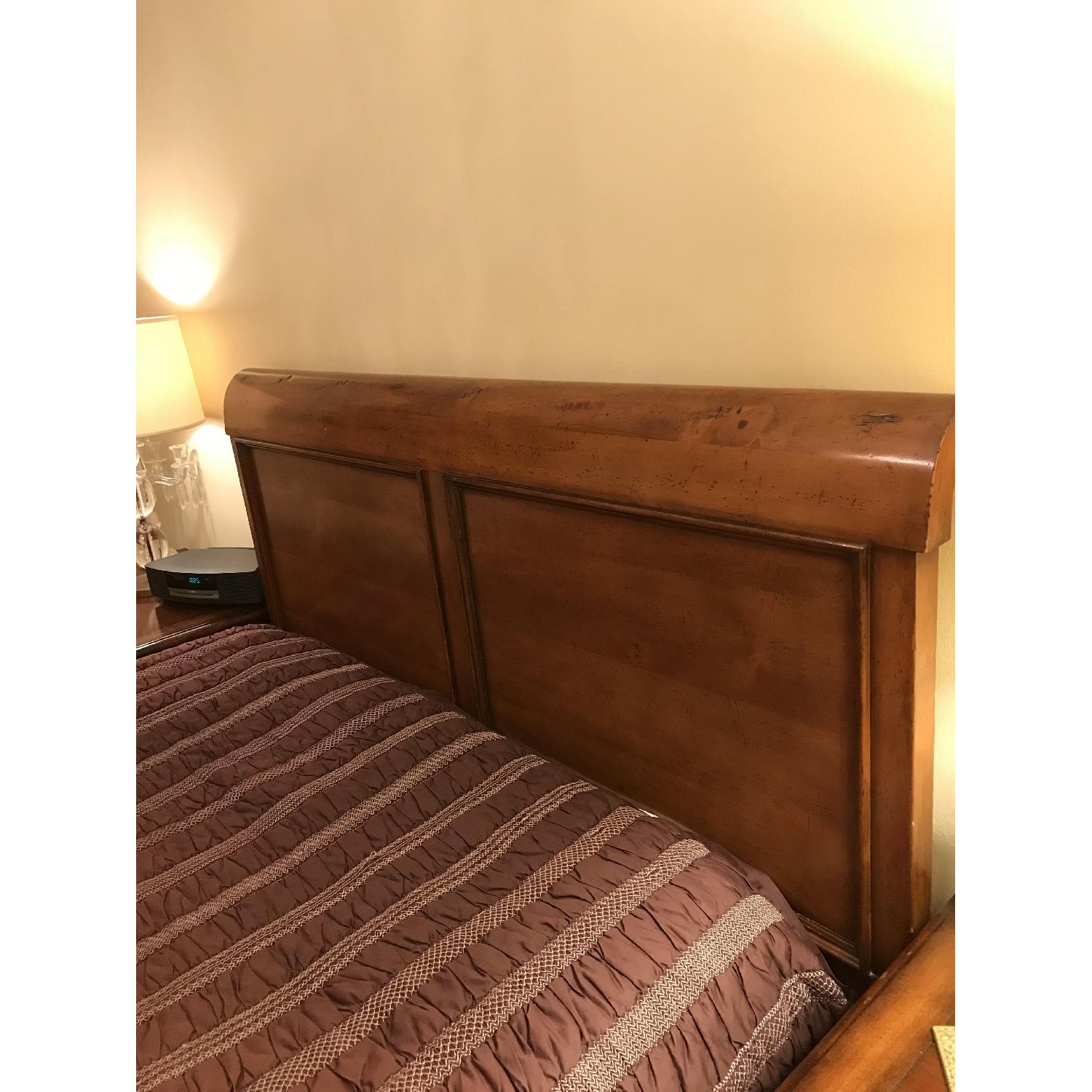 Baker Milling Road Queen Size Sleigh Bed - image-3