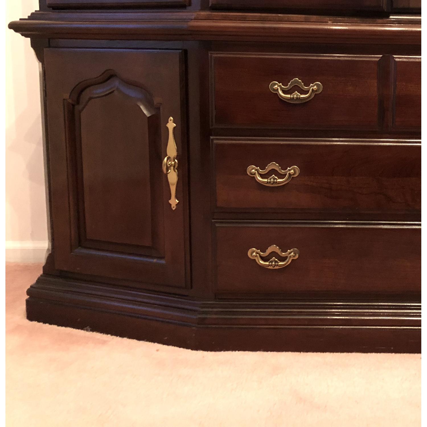 Thomasville Mahogany China Cabinet - image-8