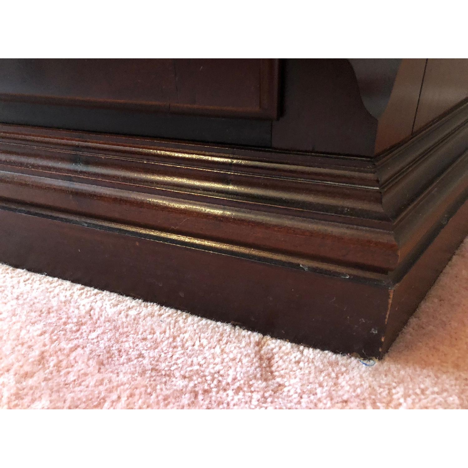 Thomasville Mahogany China Cabinet - image-16