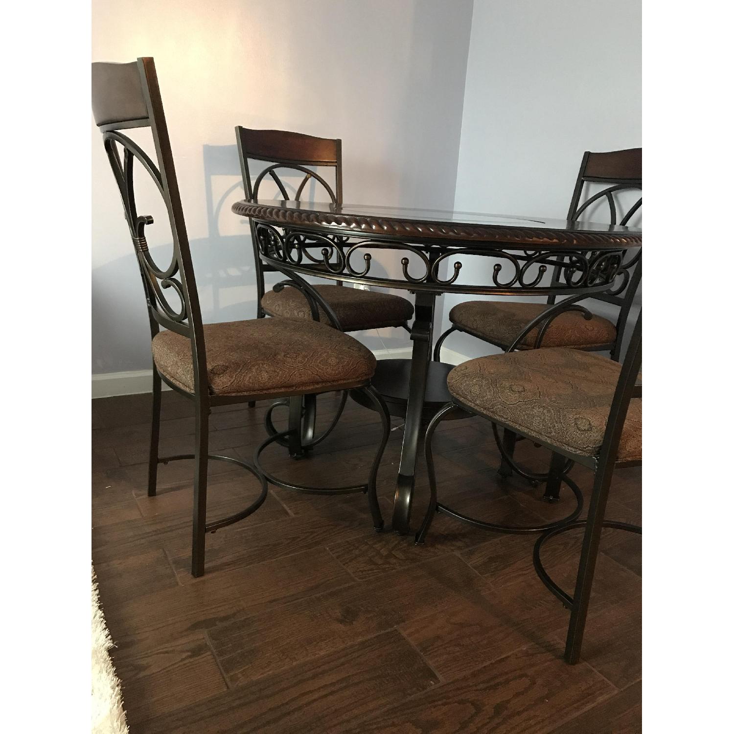 Ashley Glambrey 5-Piece Dining Set . - image-3