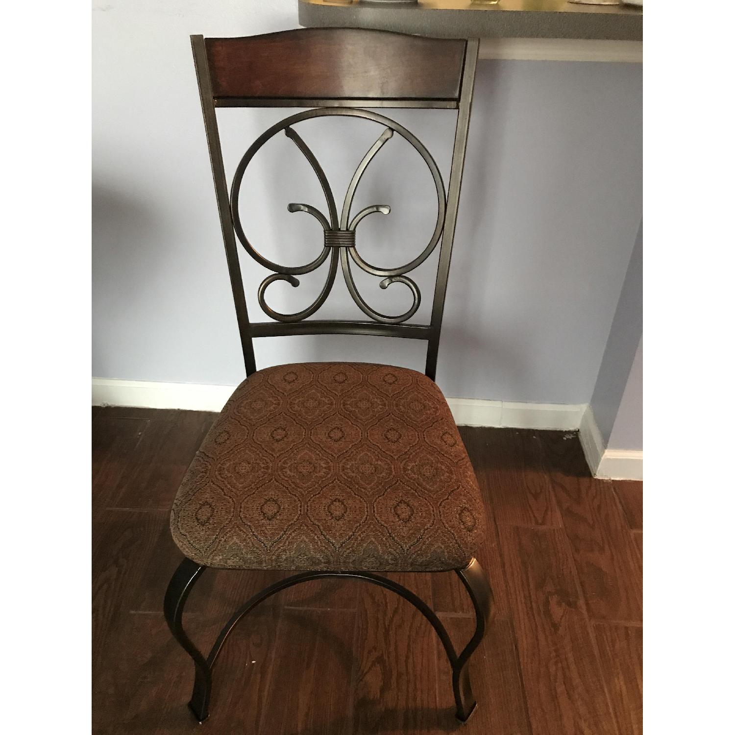 Ashley Glambrey 5-Piece Dining Set . - image-4