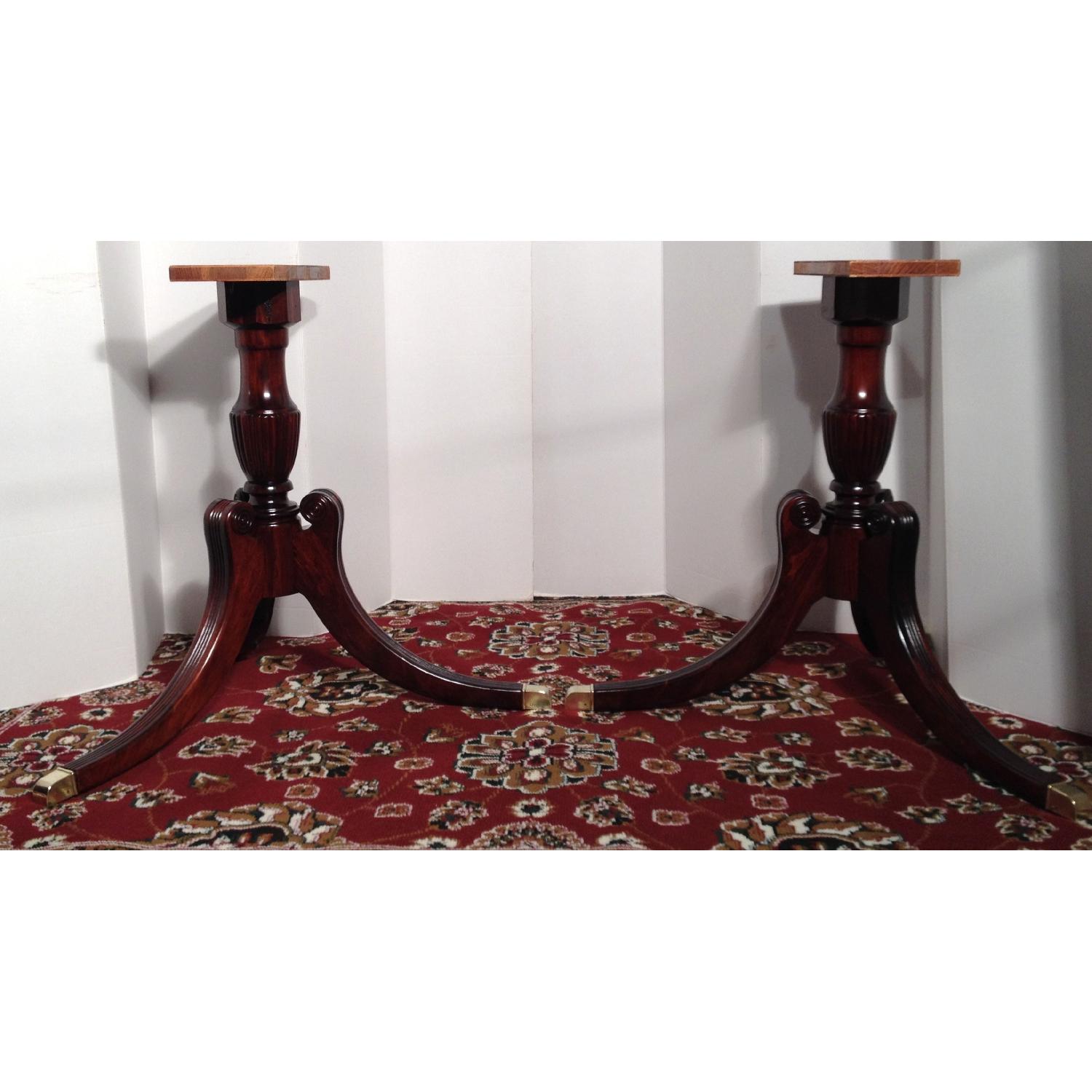 Bassett Antique Mahogany 9 Piece Extendable Dining Room Set - image-5