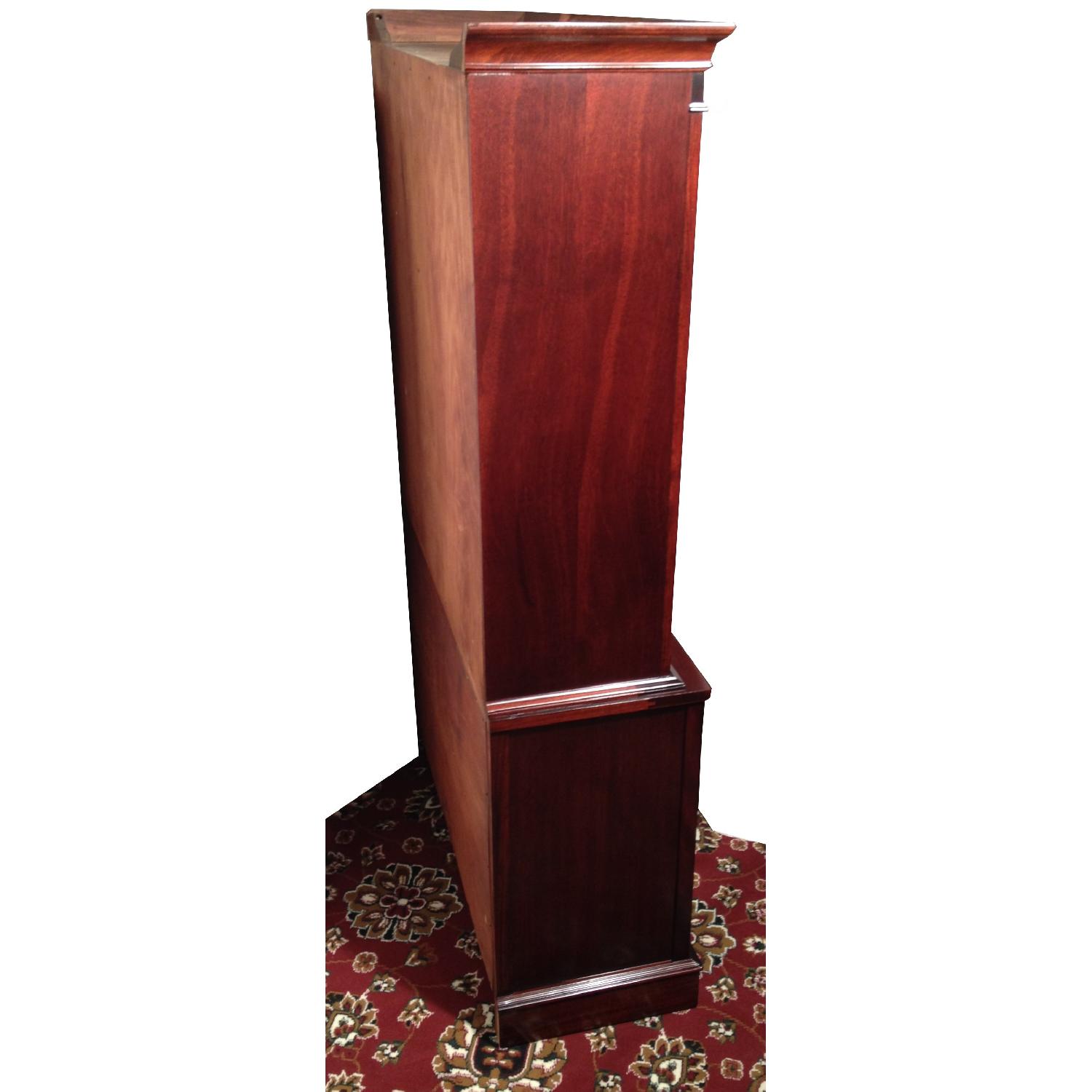 Bassett Antique Mahogany 9 Piece Extendable Dining Room Set - image-14