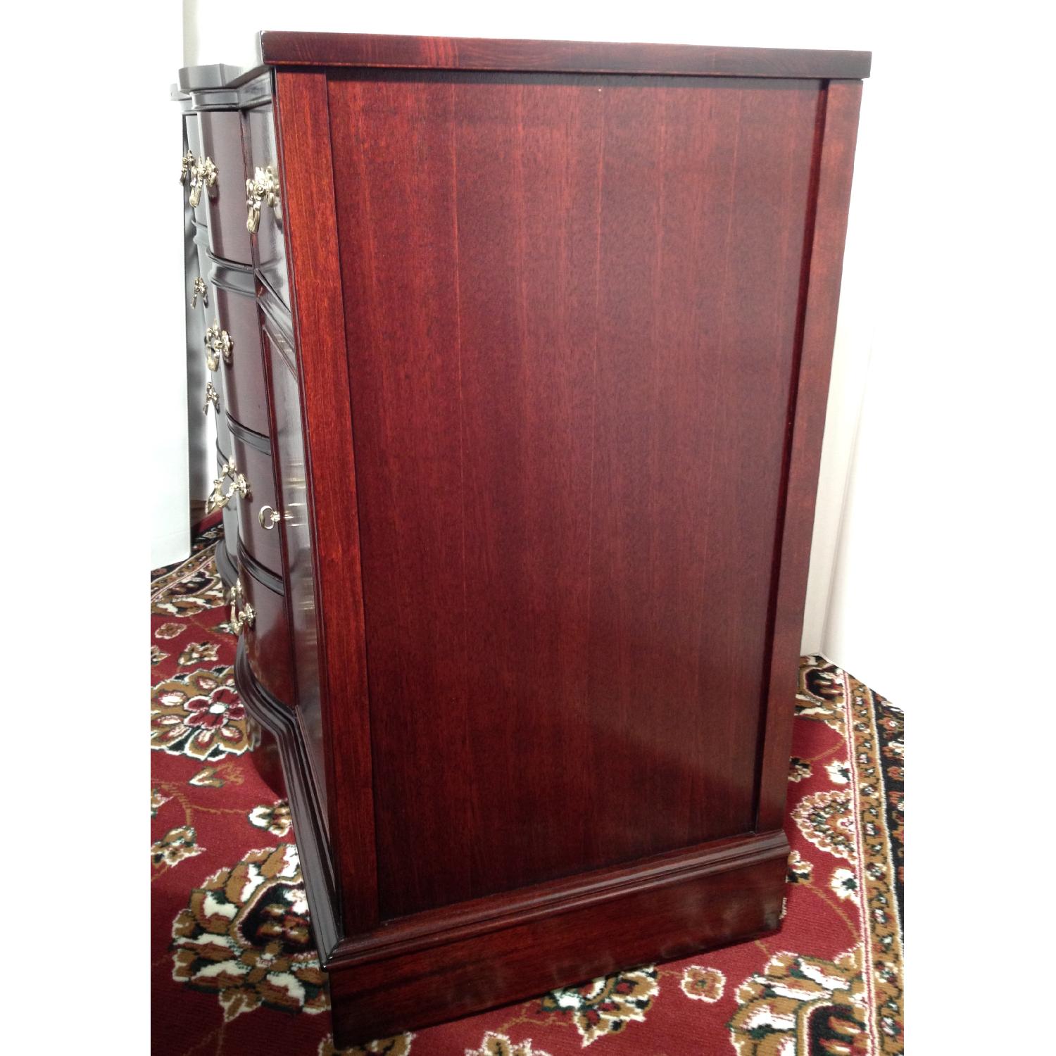 Bassett Antique Mahogany 9 Piece Extendable Dining Room Set - image-20