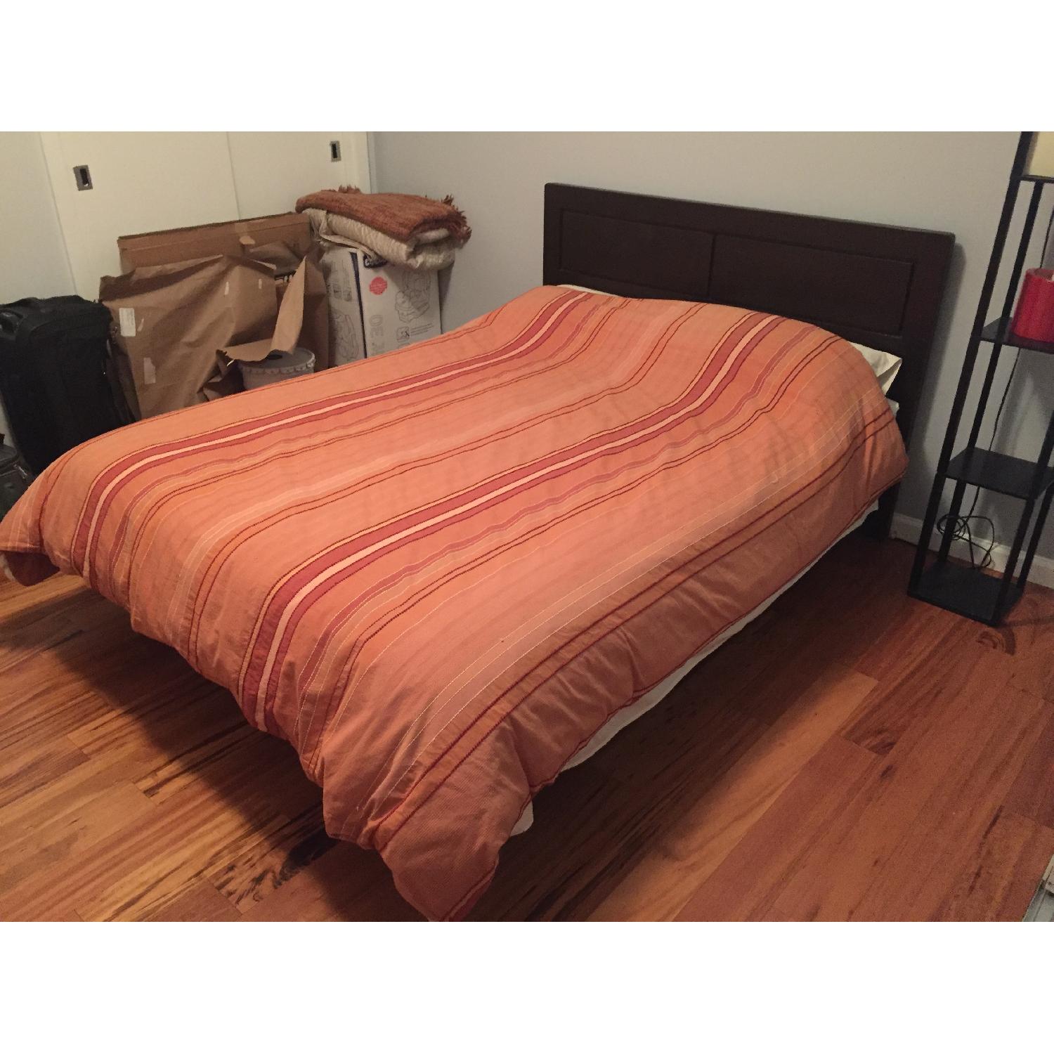 Gothic Queen Platform Bed w/ 4 Drawers & Headboard AptDeco