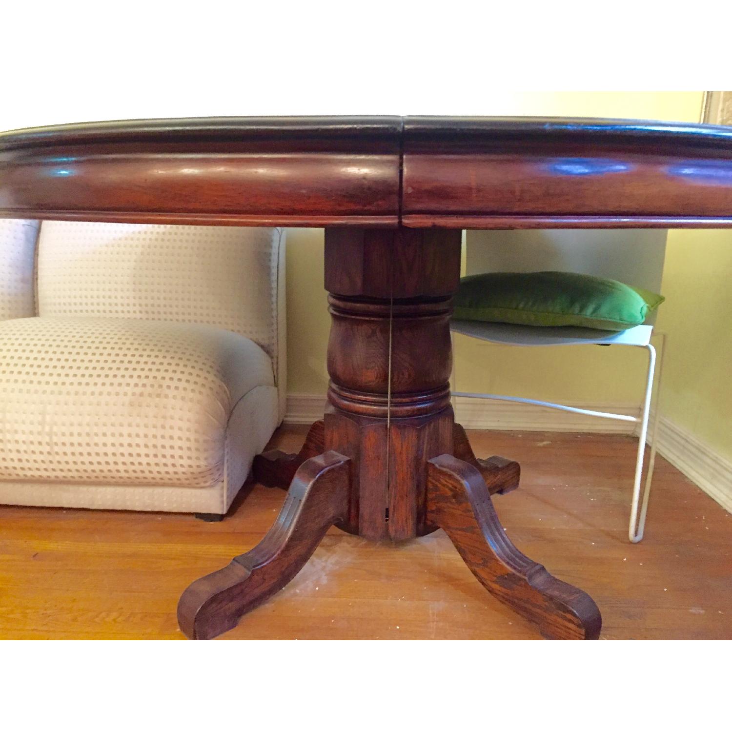 Cherry Mahogany Expandable Round Table - image-6