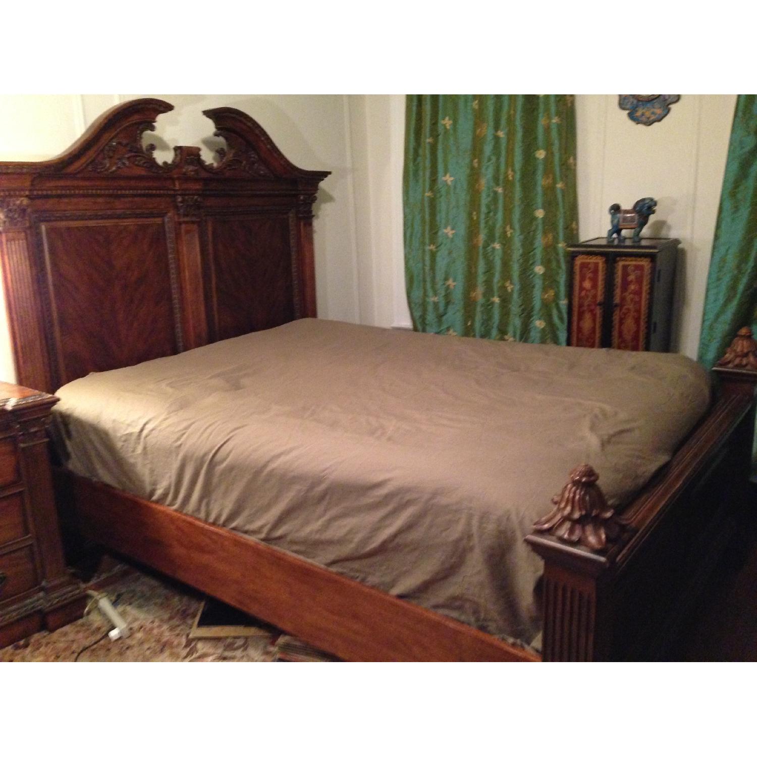 Jordan's Queen Size 3 Piece Bedroom set - image-1