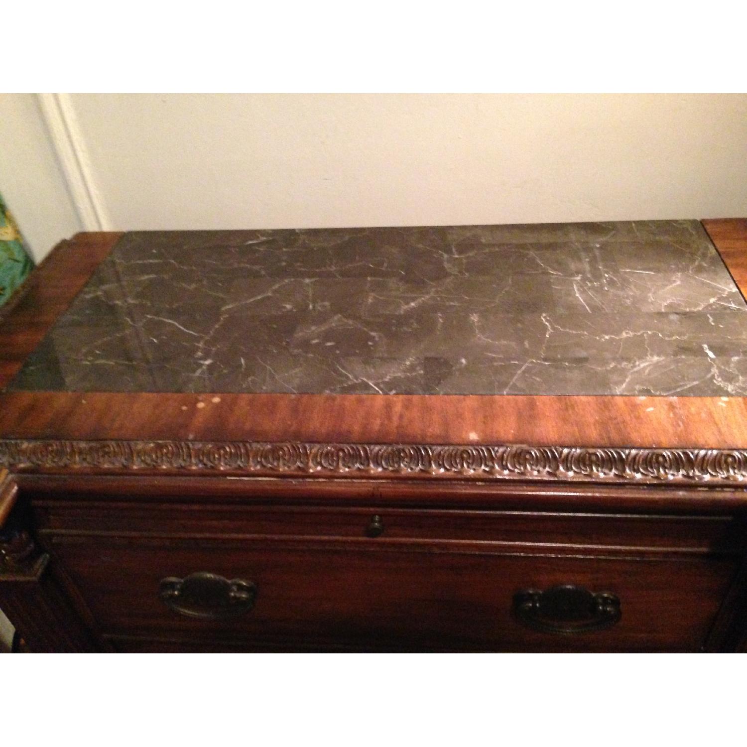 Jordan's Queen Size 3 Piece Bedroom set - image-8