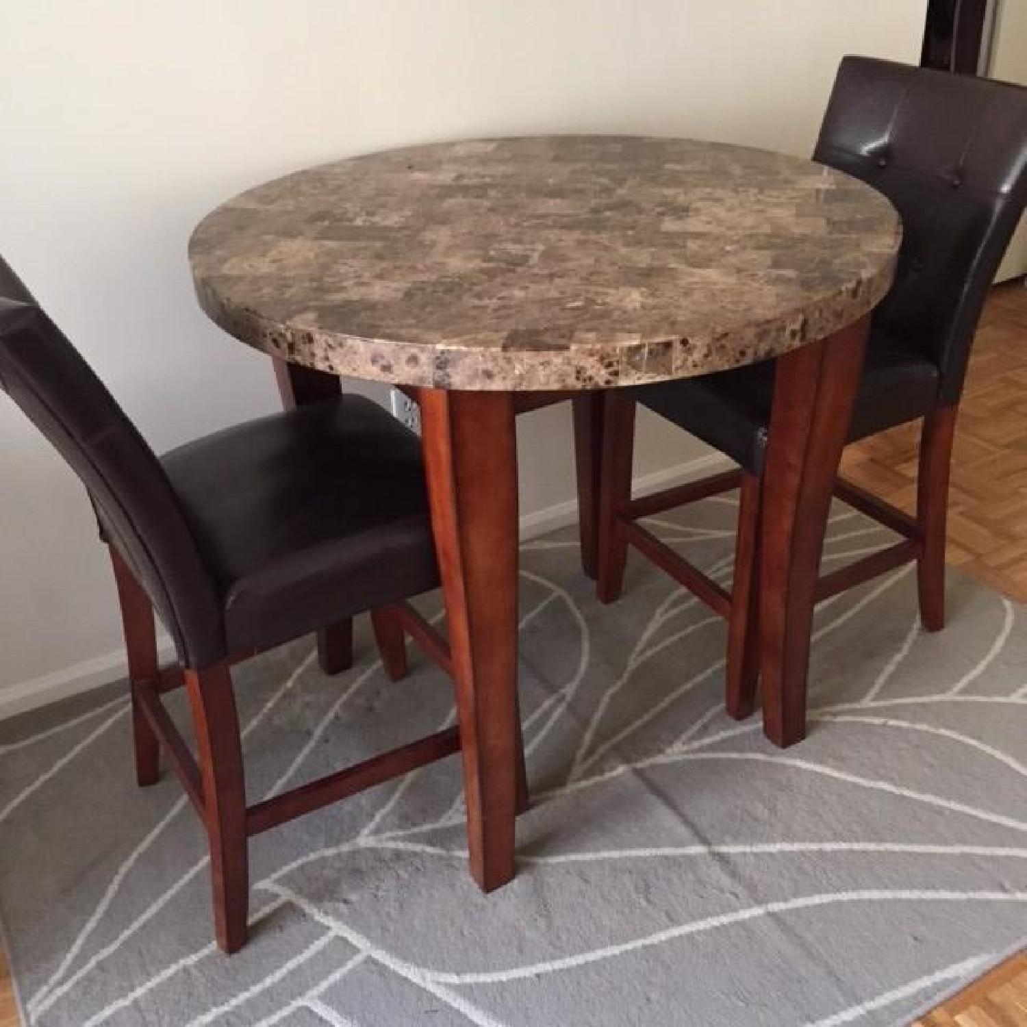 Bob's Montibello Dining Table wi/ 2 Bar Stools AptDeco