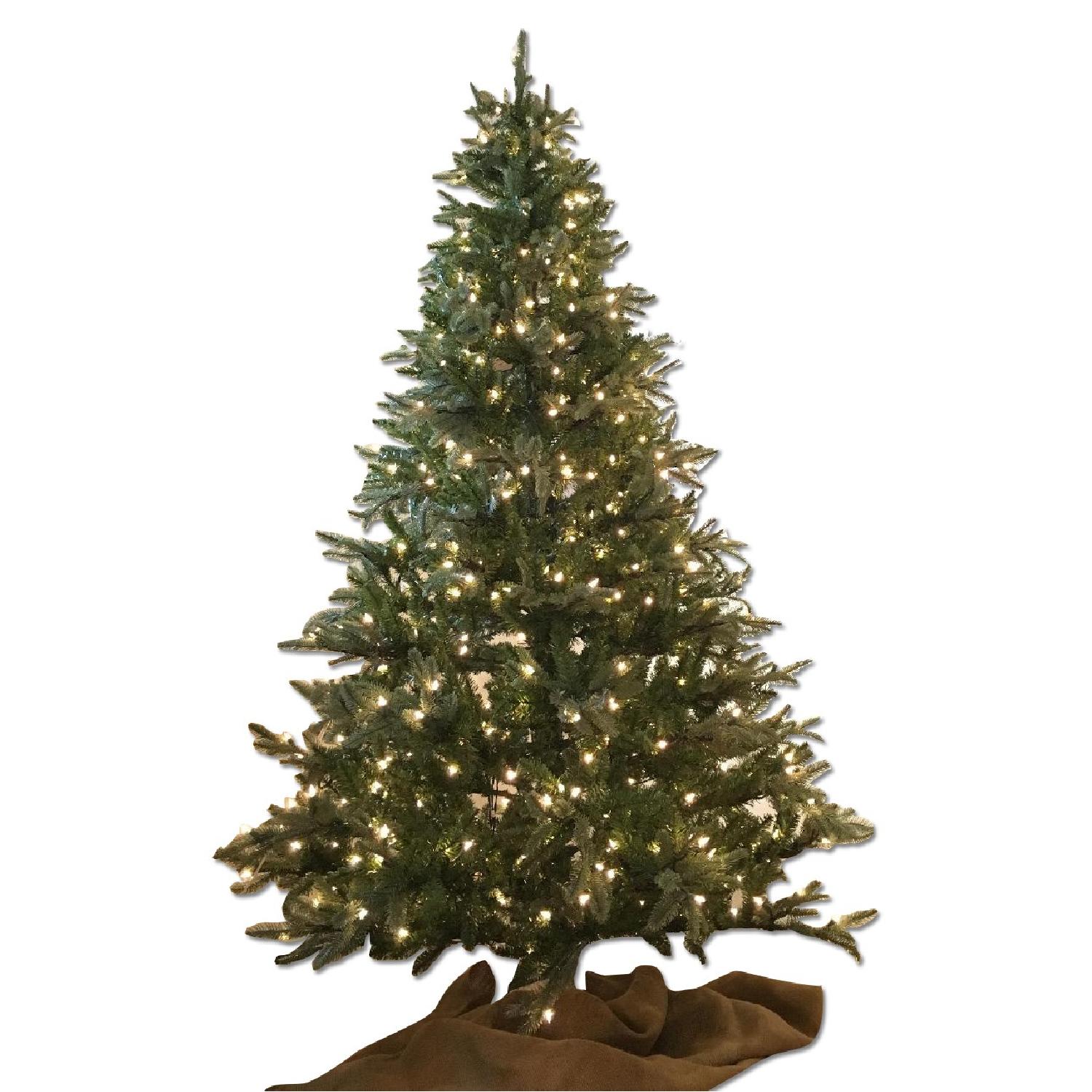 GKI Bethlehem Lighting PreLit Christmas Tree AptDeco